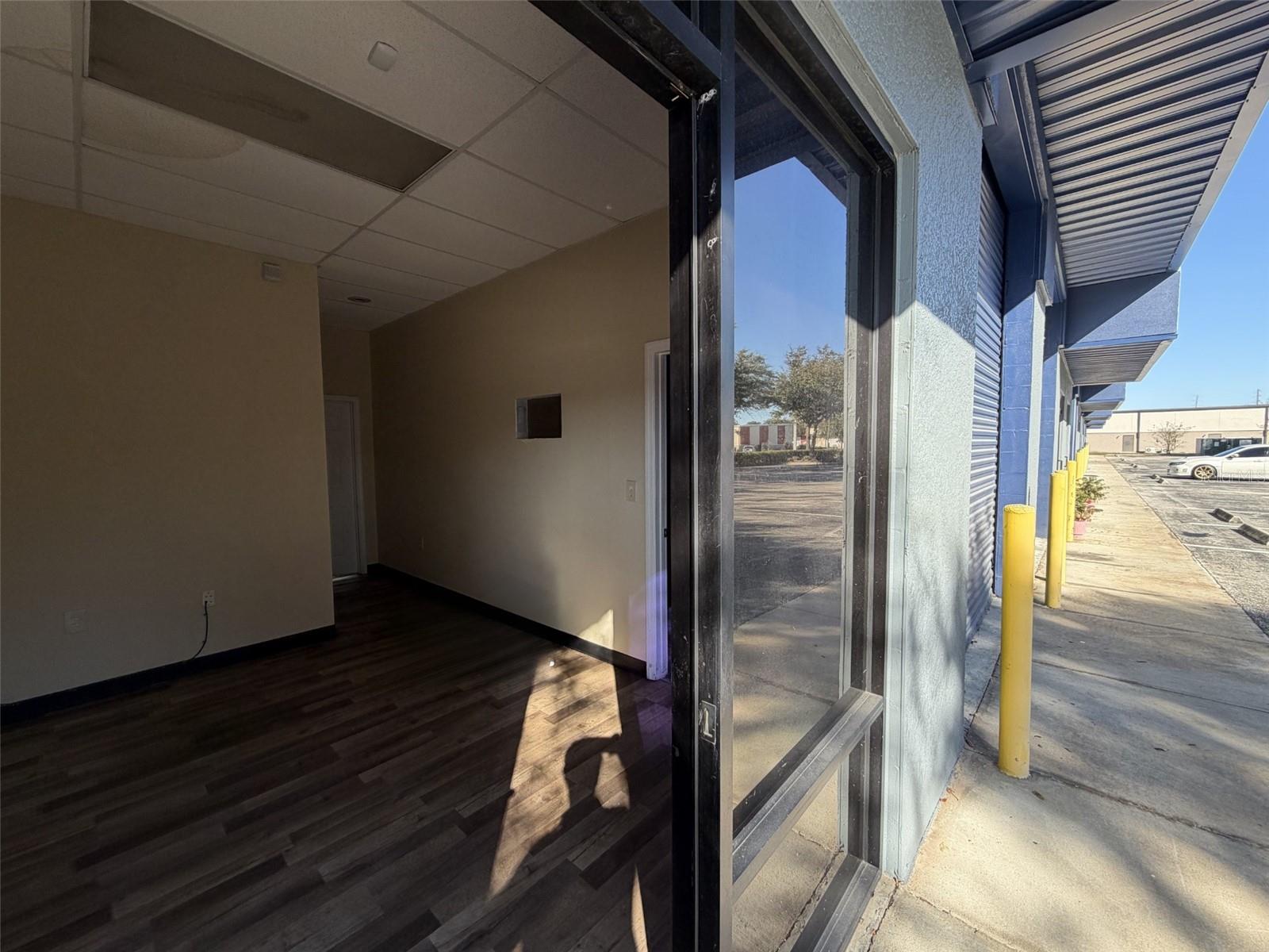 Image 7 of 7 For 1424 Hamlin Avenue 1a