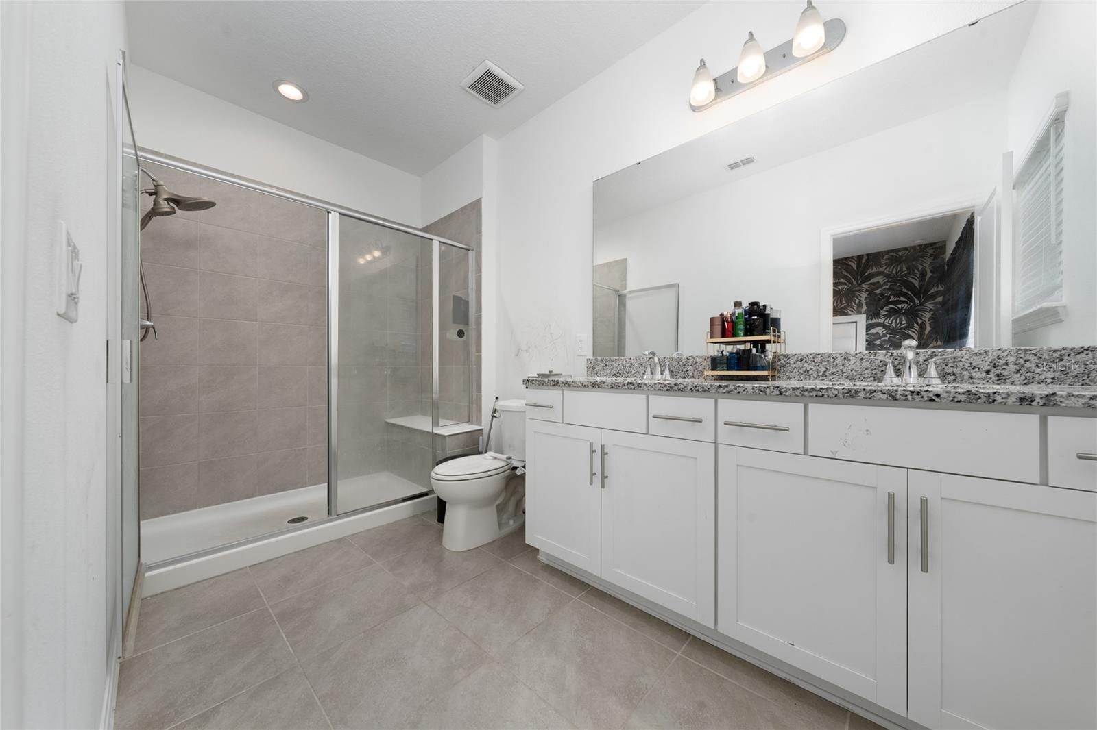 Image 15 of 16 For 15659 Jungle Alley