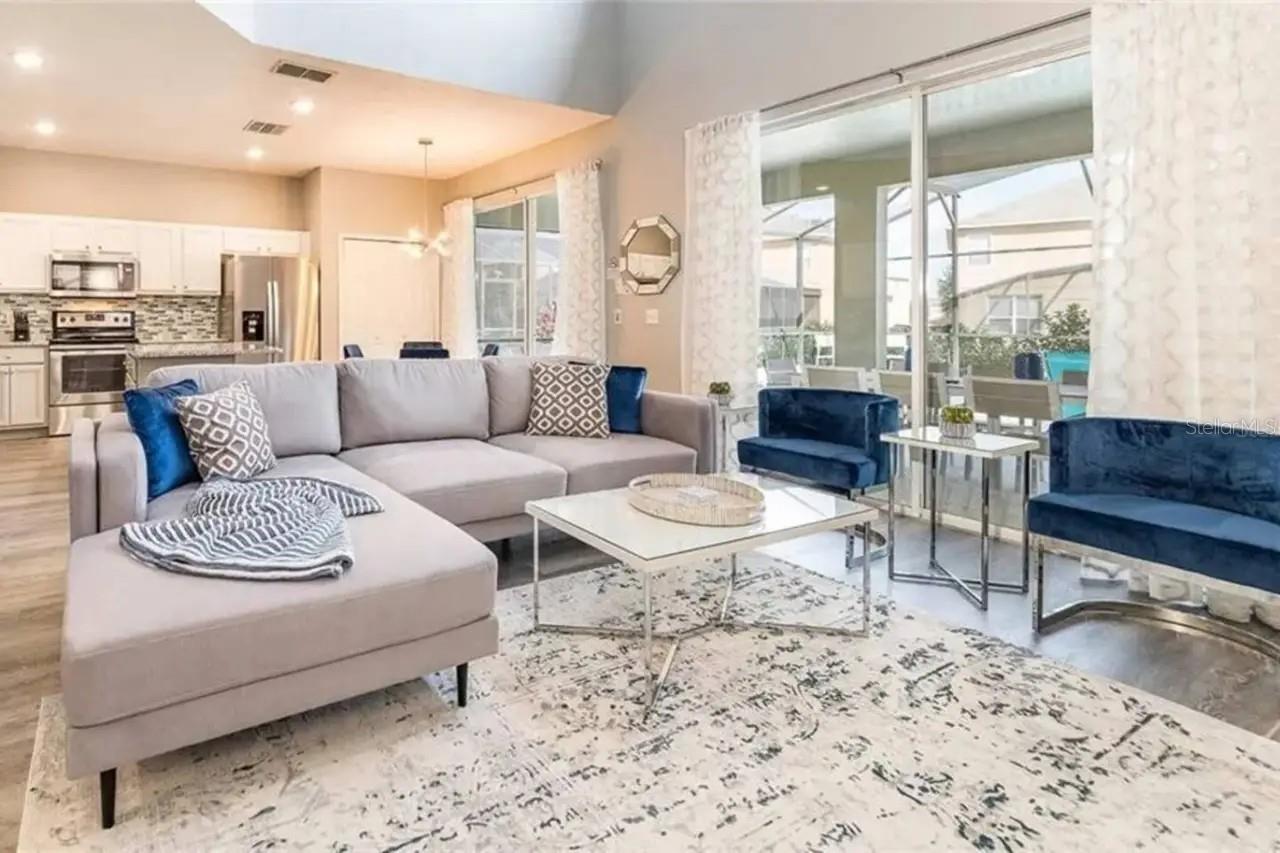 Image 10 of 28 For 8503 Sunrise Key Drive