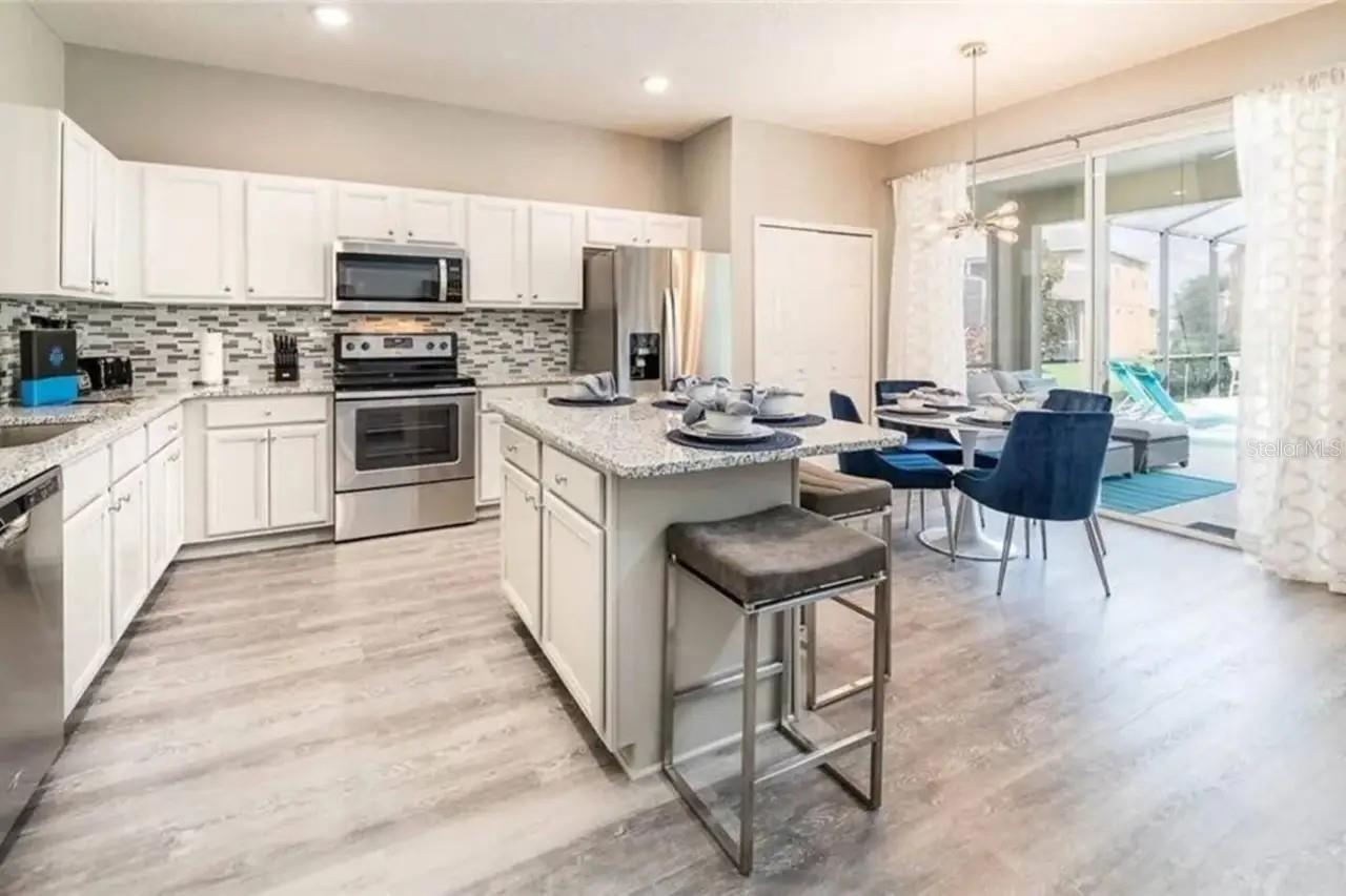 Image 11 of 28 For 8503 Sunrise Key Drive