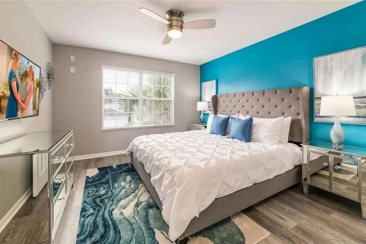 Image 17 of 28 For 8503 Sunrise Key Drive