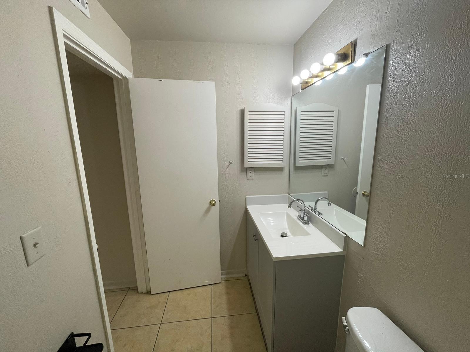 Image 22 of 30 For 6100 Westgate Drive  103