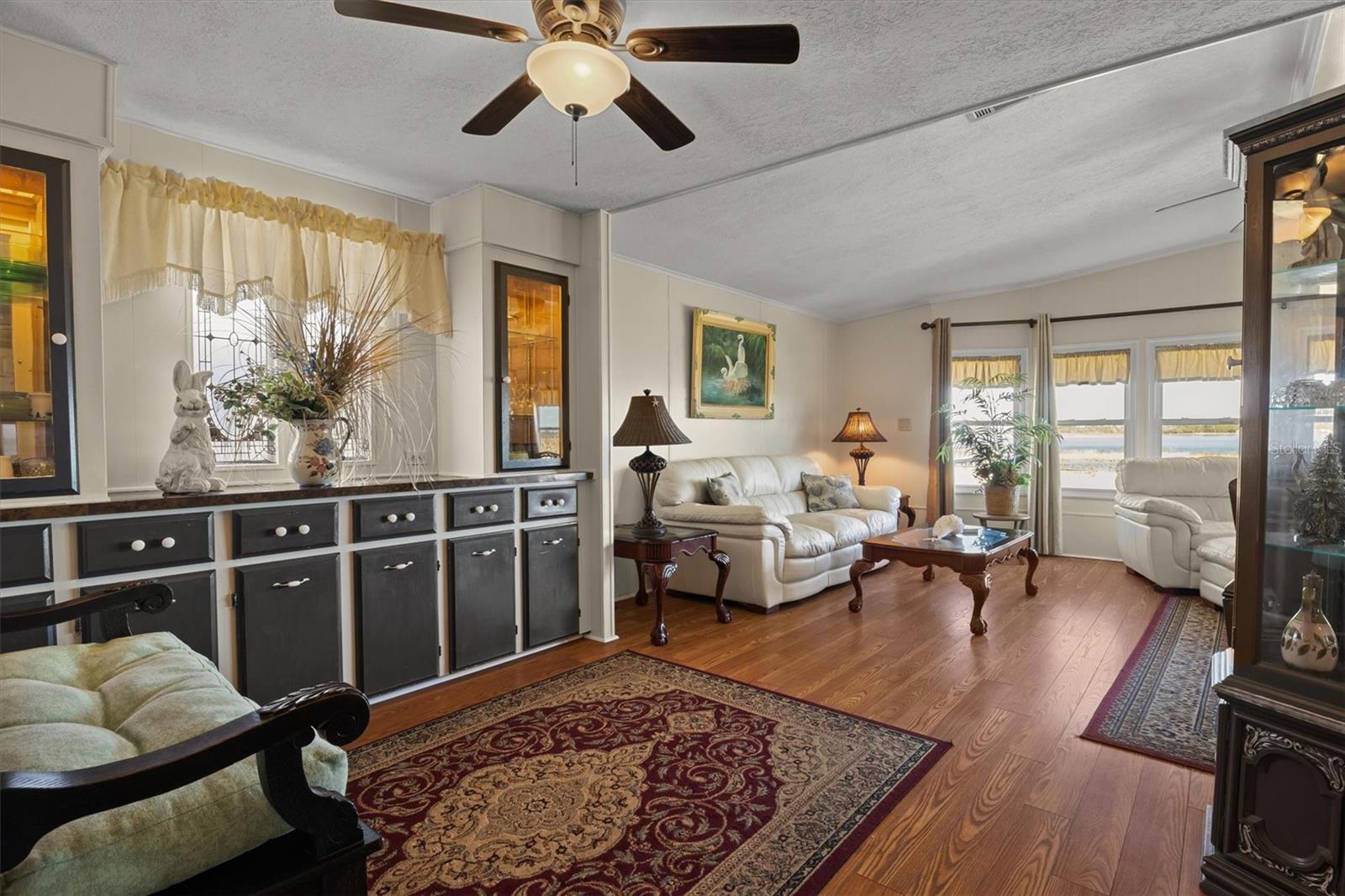 Image 15 of 42 For 6825 Lake Henry Drive Ne