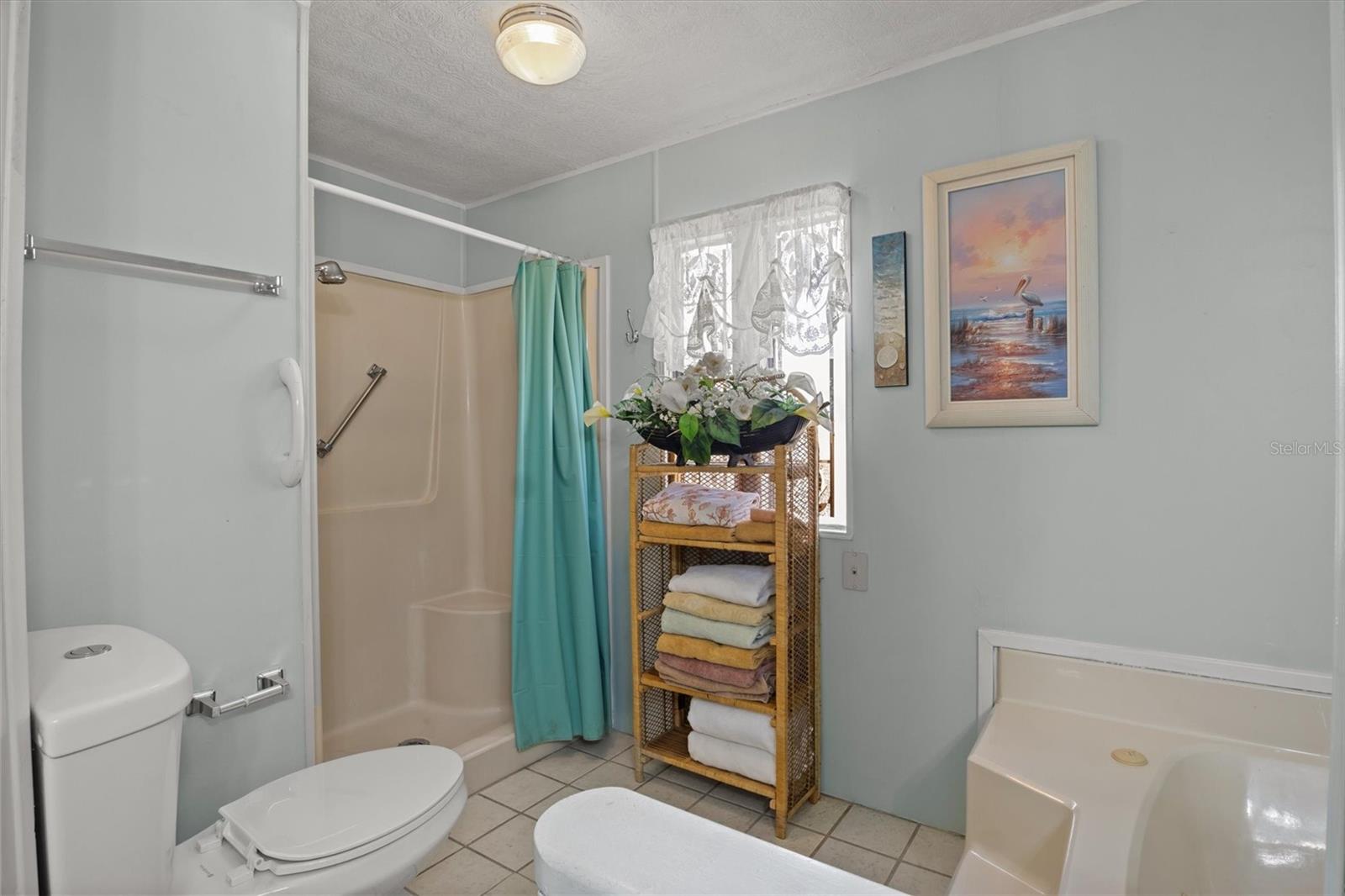 Image 23 of 42 For 6825 Lake Henry Drive Ne