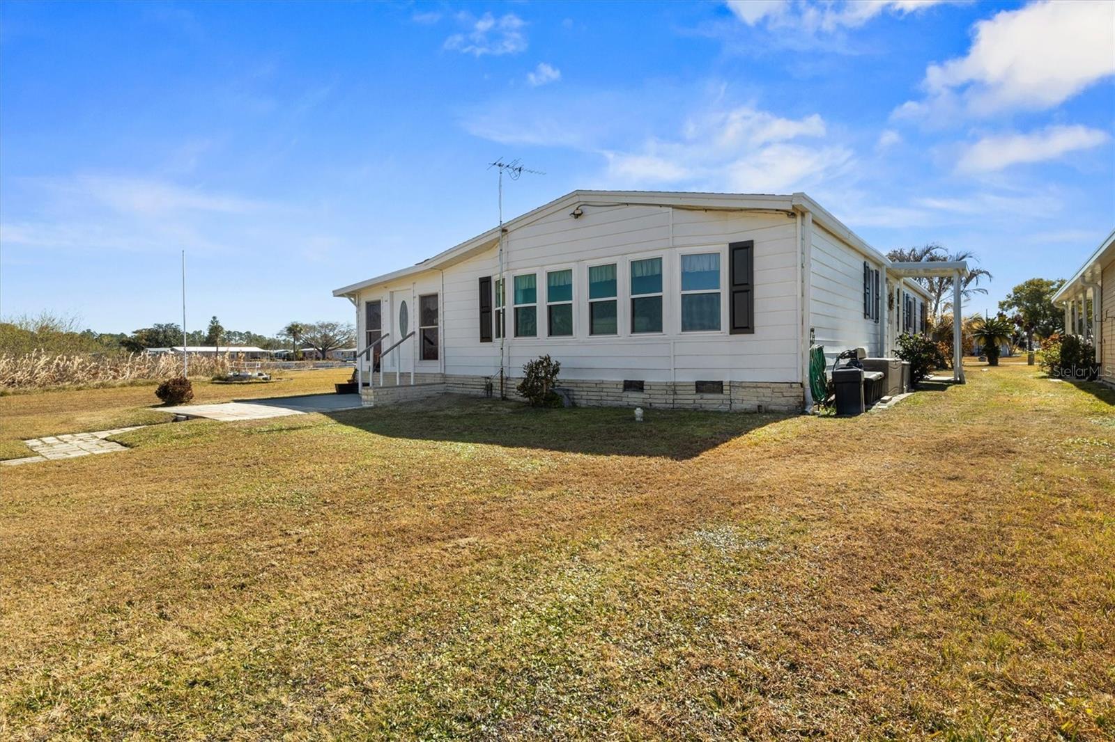 Image 30 of 42 For 6825 Lake Henry Drive Ne