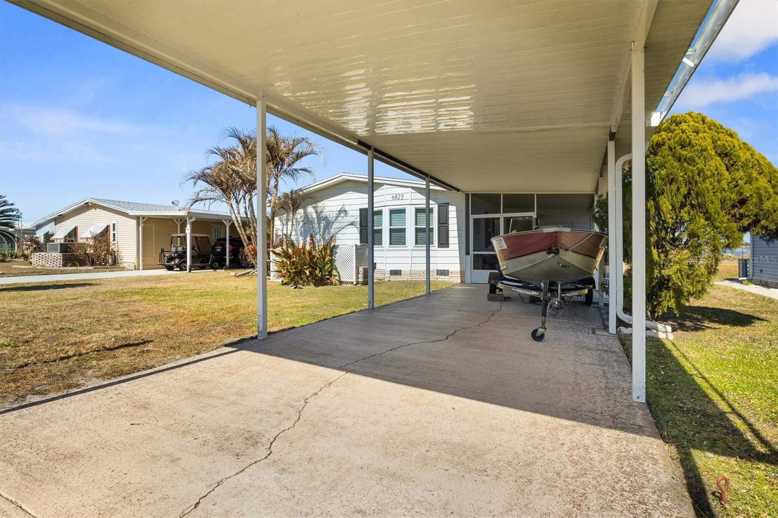 Image 34 of 42 For 6825 Lake Henry Drive Ne