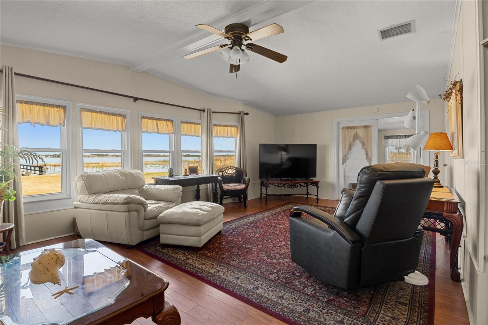 Image 4 of 42 For 6825 Lake Henry Drive Ne