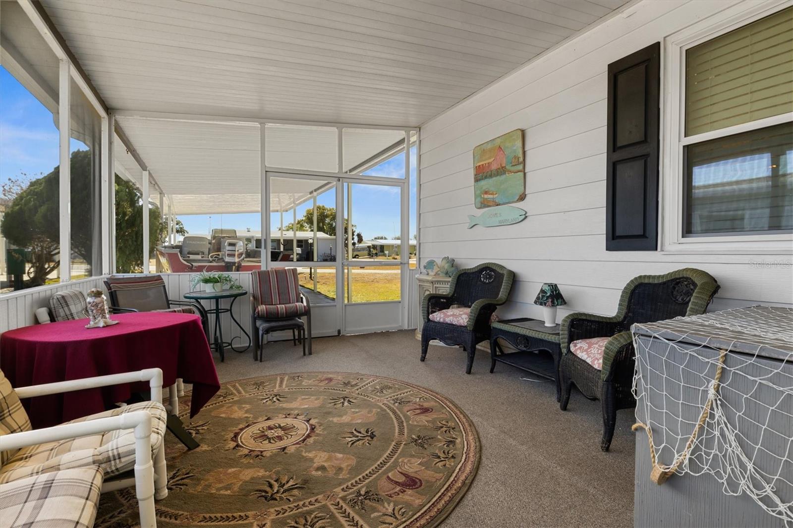 Image 7 of 42 For 6825 Lake Henry Drive Ne