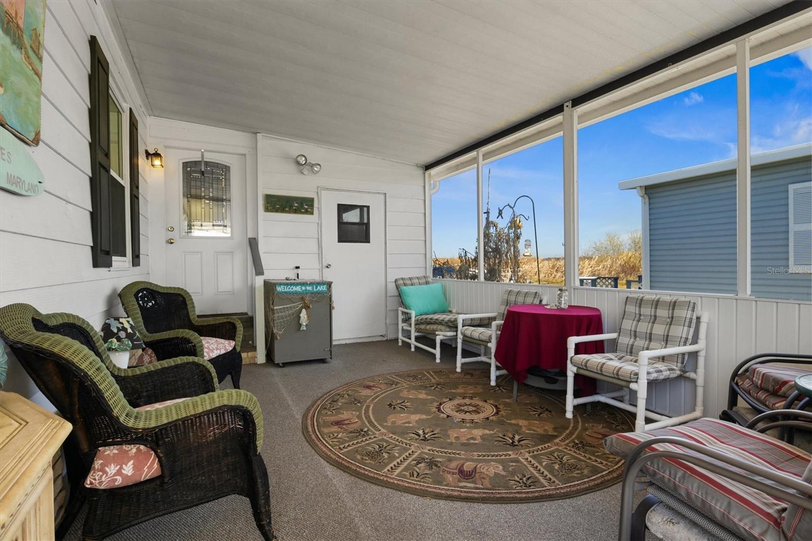 Image 8 of 42 For 6825 Lake Henry Drive Ne