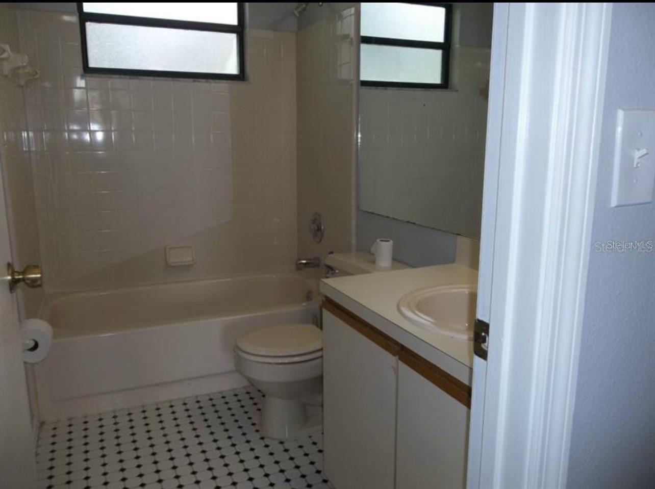 Image 11 of 13 For 3110 Fox Squirrel Dr Drives C