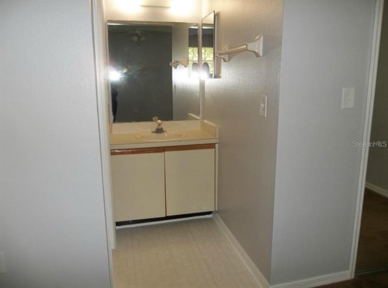 Image 9 of 13 For 3110 Fox Squirrel Dr Drives C