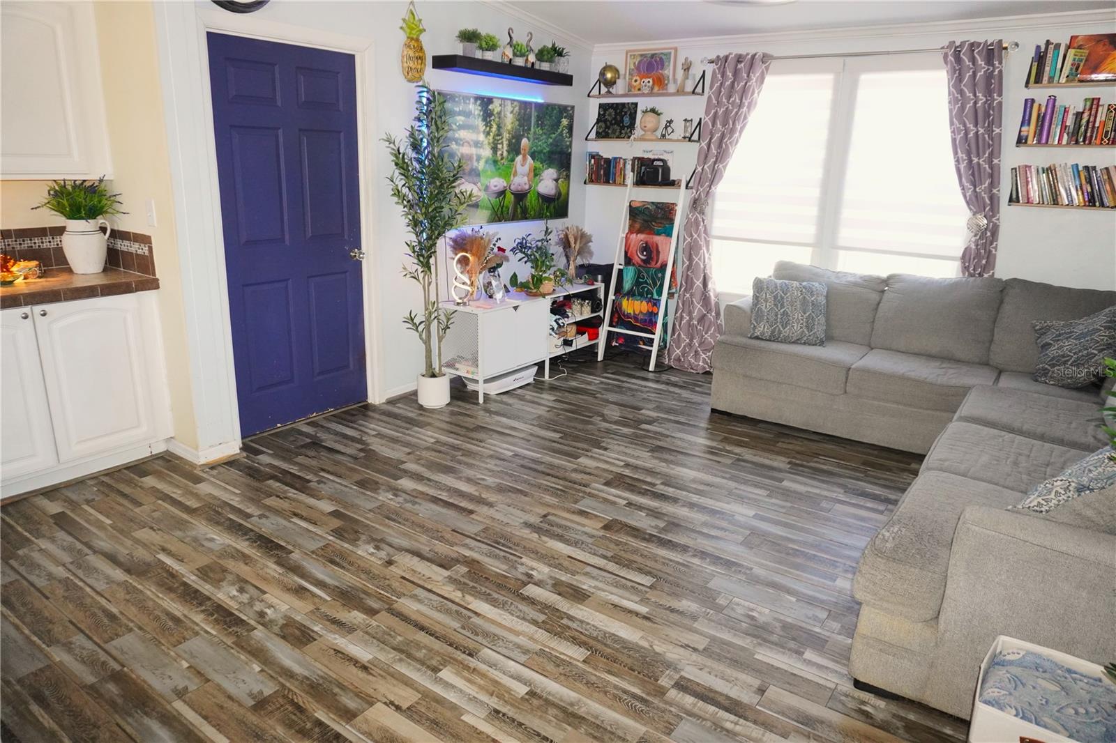 Image 16 of 35 For 3605 Late Morning