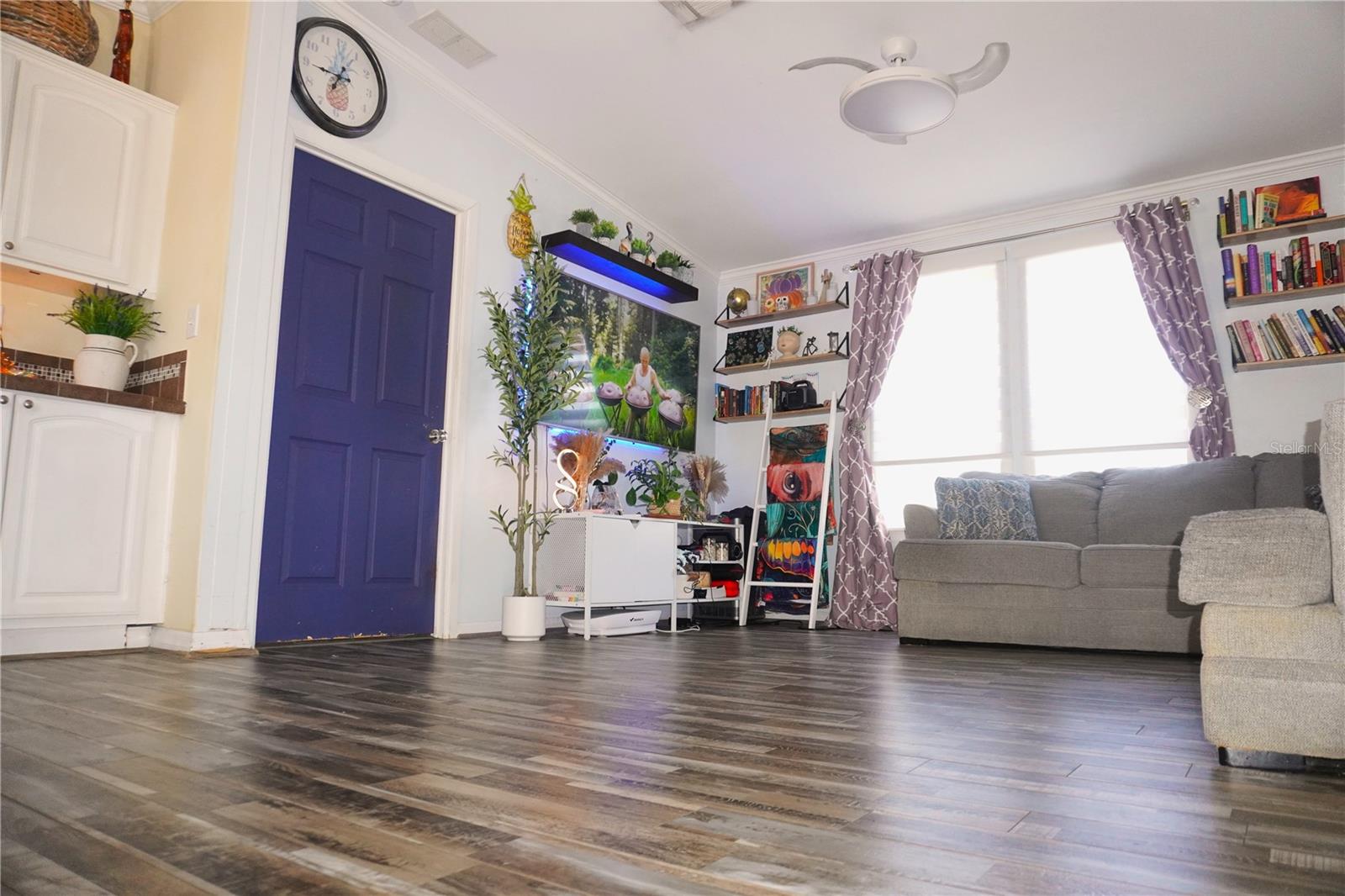 Image 17 of 35 For 3605 Late Morning