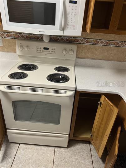 Image 3 of 26 For 204 Eden Lane A