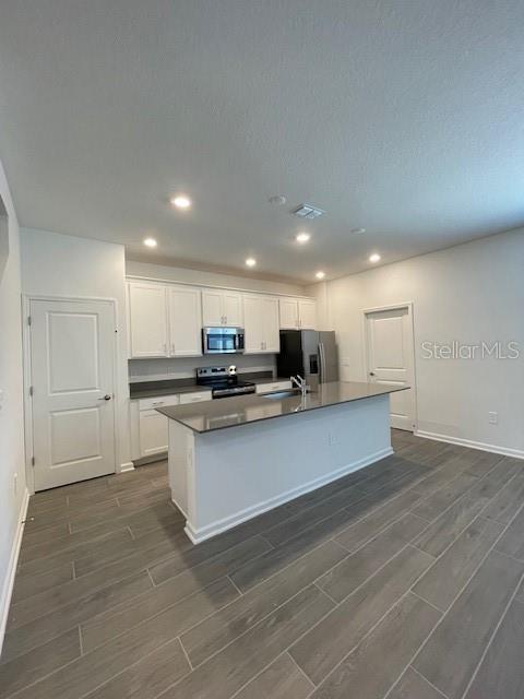 Image 32 of 45 For 1609 Cross Prairie Parkway