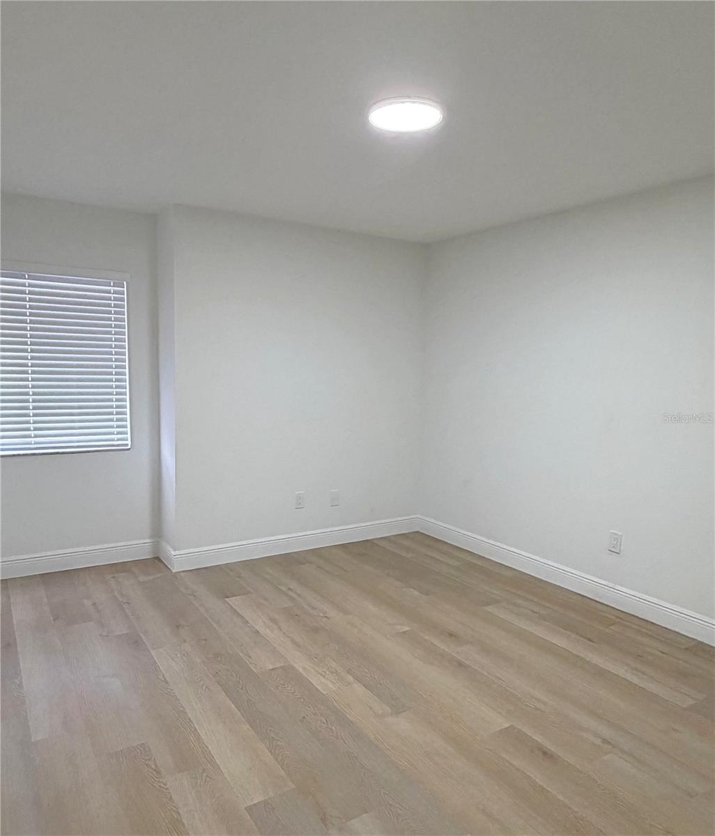 Image 16 of 18 For 11036 Greenline Way