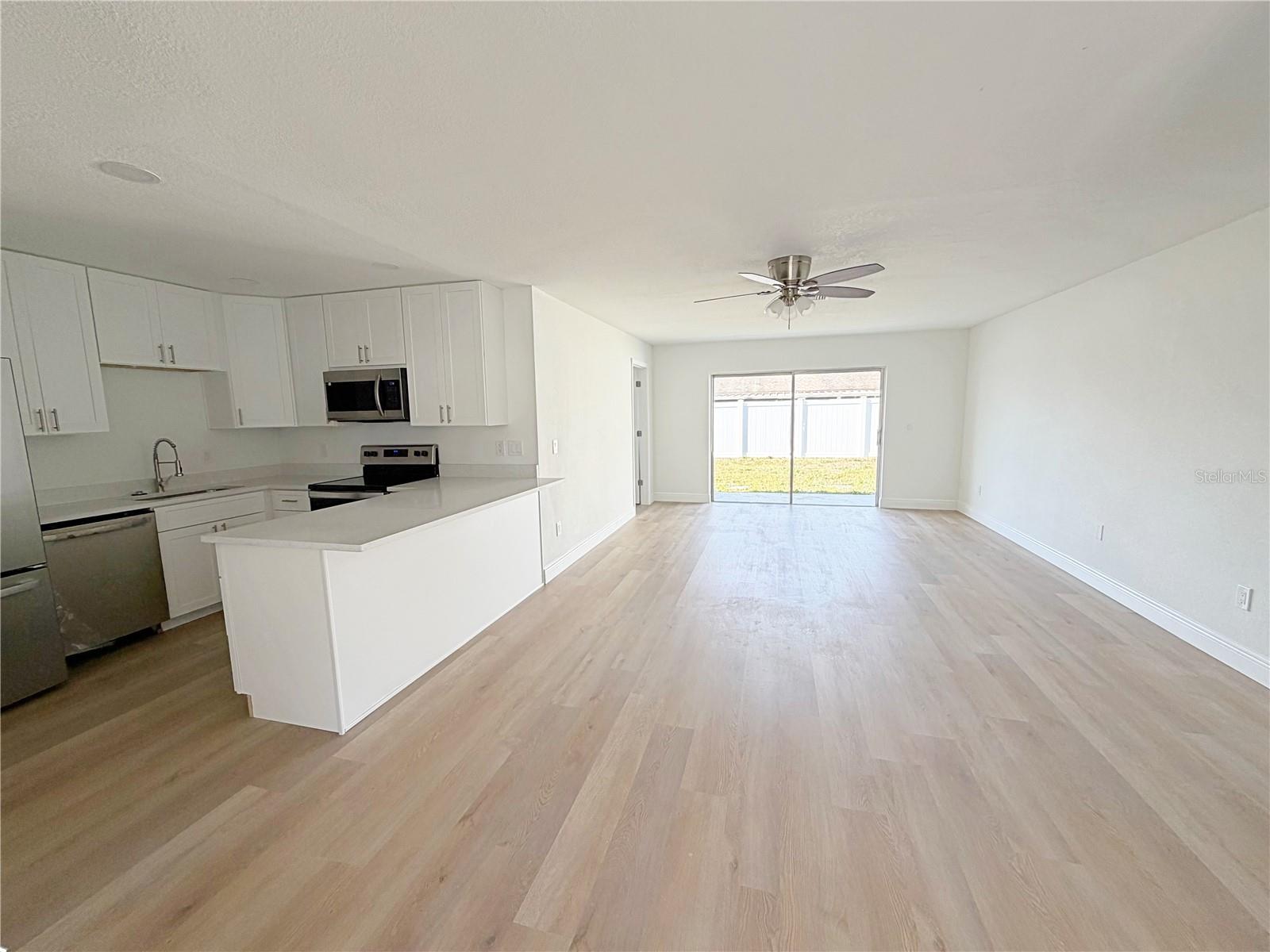 Image 3 of 18 For 11036 Greenline Way