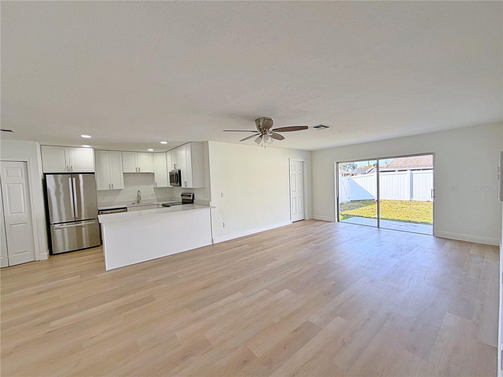 Image 6 of 18 For 11036 Greenline Way