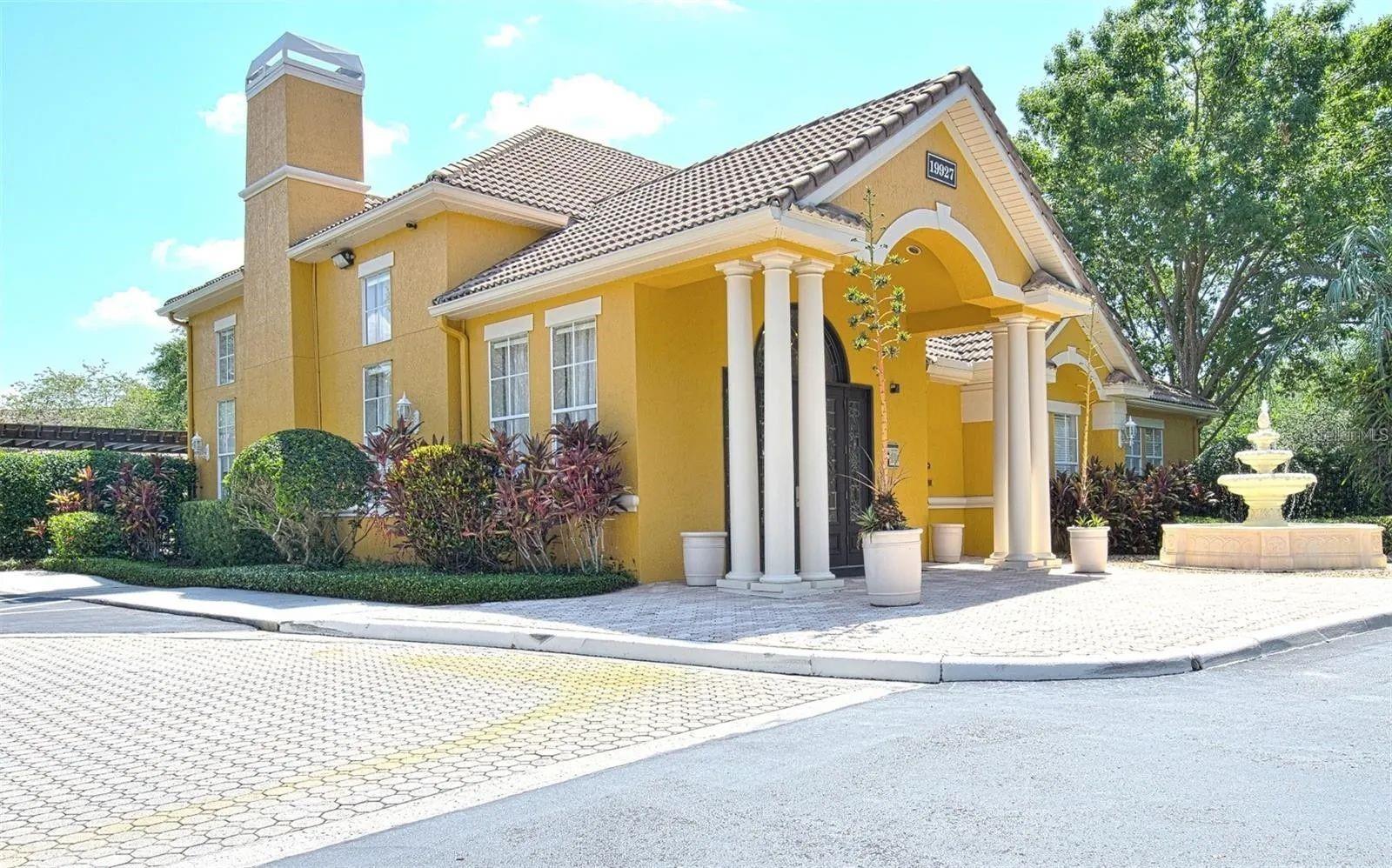 Image 18 of 35 For 8836 Villa View Circle 208