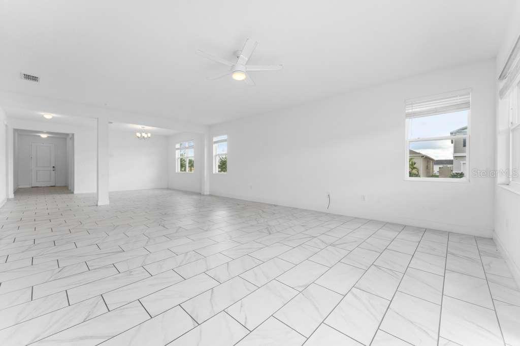 Image 22 of 25 For 520 Overpool Avenue