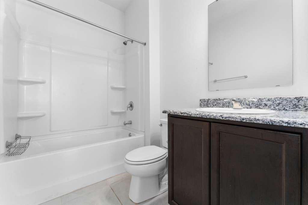 Image 7 of 25 For 520 Overpool Avenue