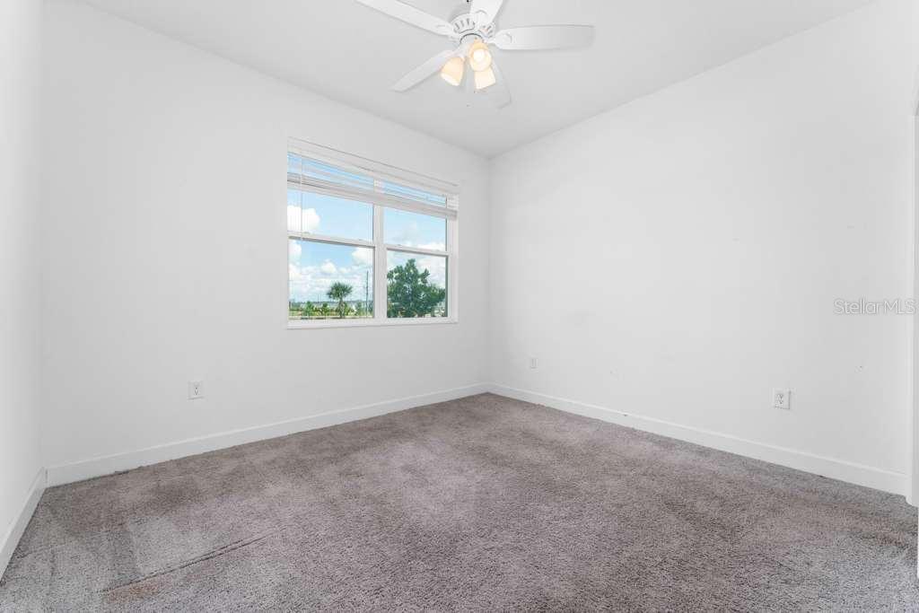 Image 9 of 25 For 520 Overpool Avenue