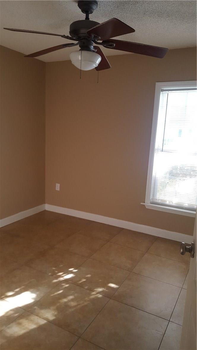 Image 7 of 32 For 2041 Dixie Belle Drive K