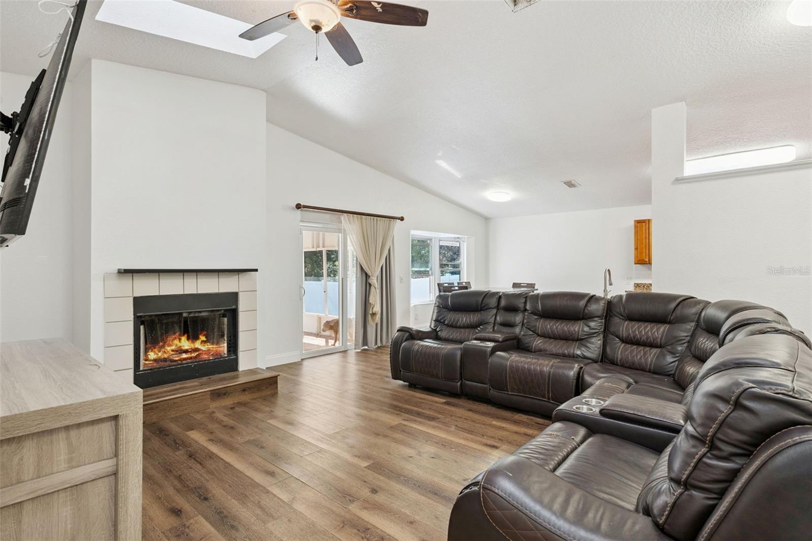 Image 4 of 34 For 2201 Chappell Court