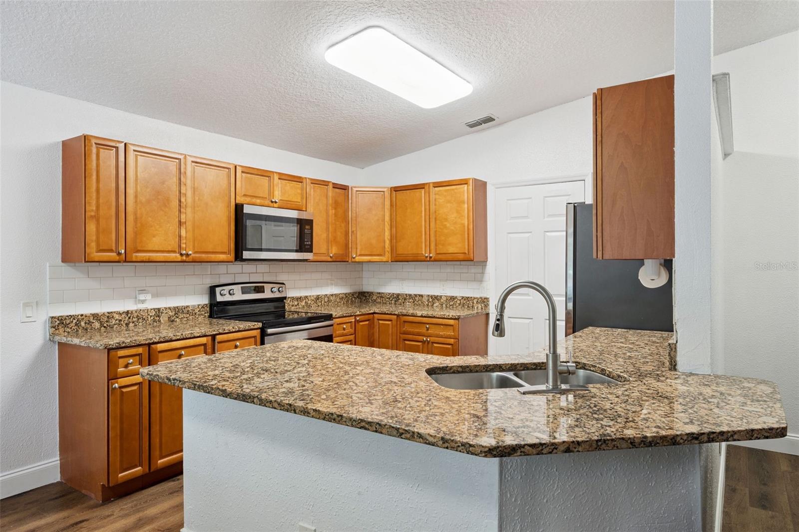 Image 7 of 34 For 2201 Chappell Court