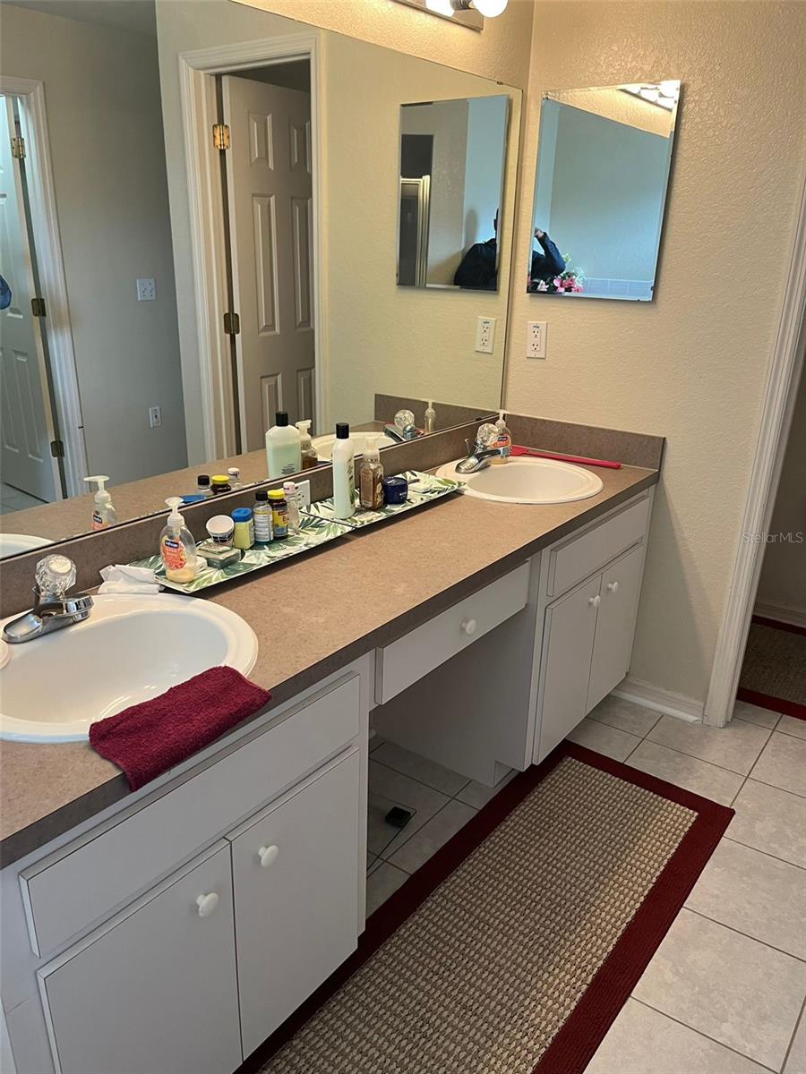 Image 15 of 31 For 3549 Manor Loop