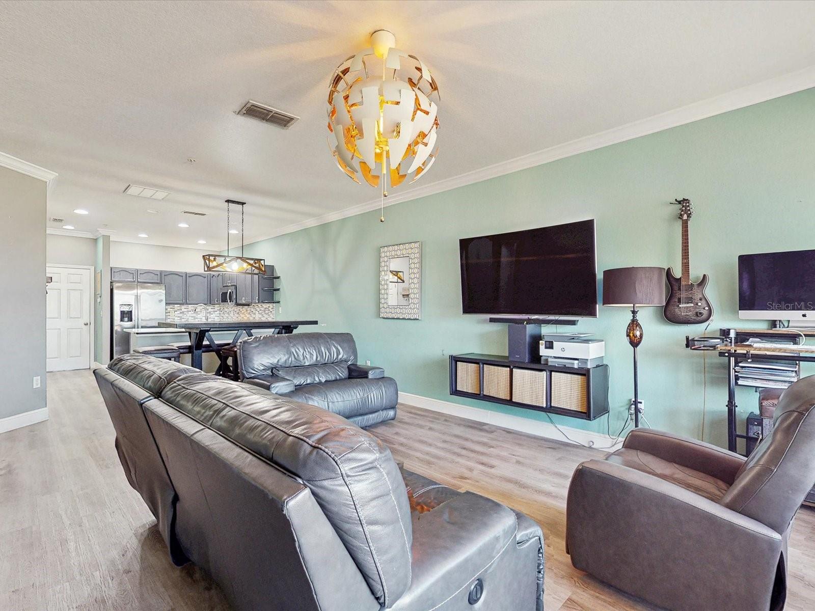 Image 13 of 35 For 2947 Langdon Lane S