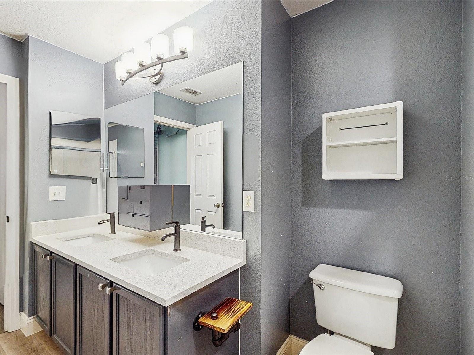 Image 23 of 35 For 2947 Langdon Lane S