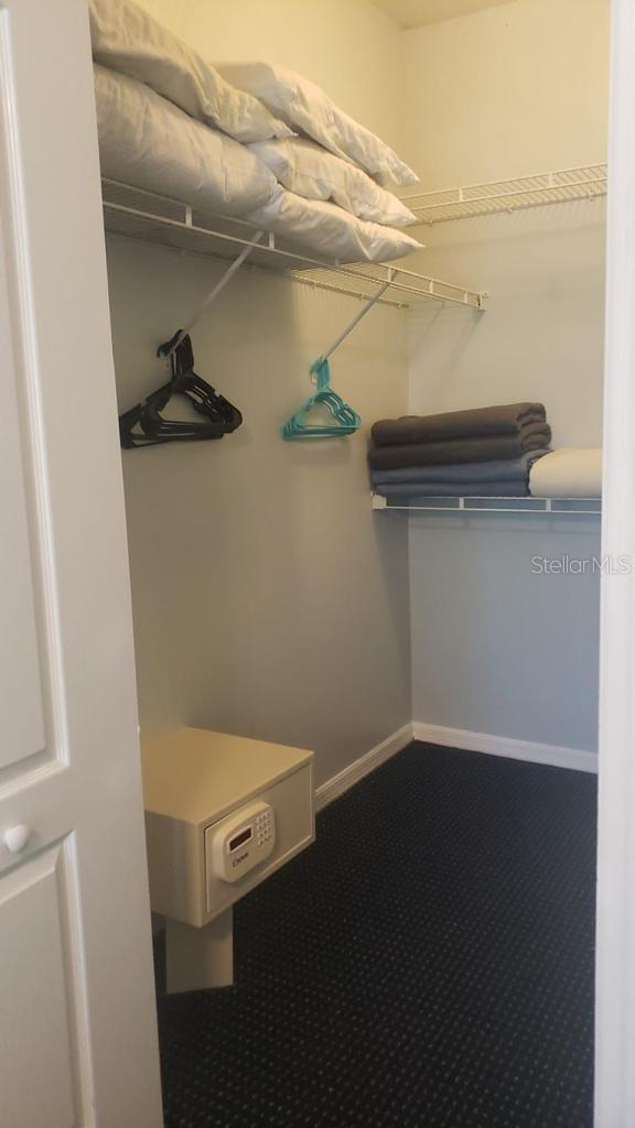 Image 21 of 27 For 5006 Mangrove Alley 201