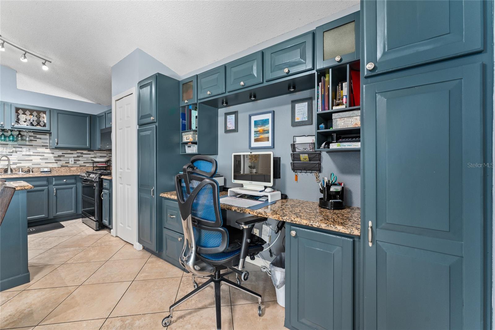 Image 11 of 29 For 6410 Cherry Grove Circle