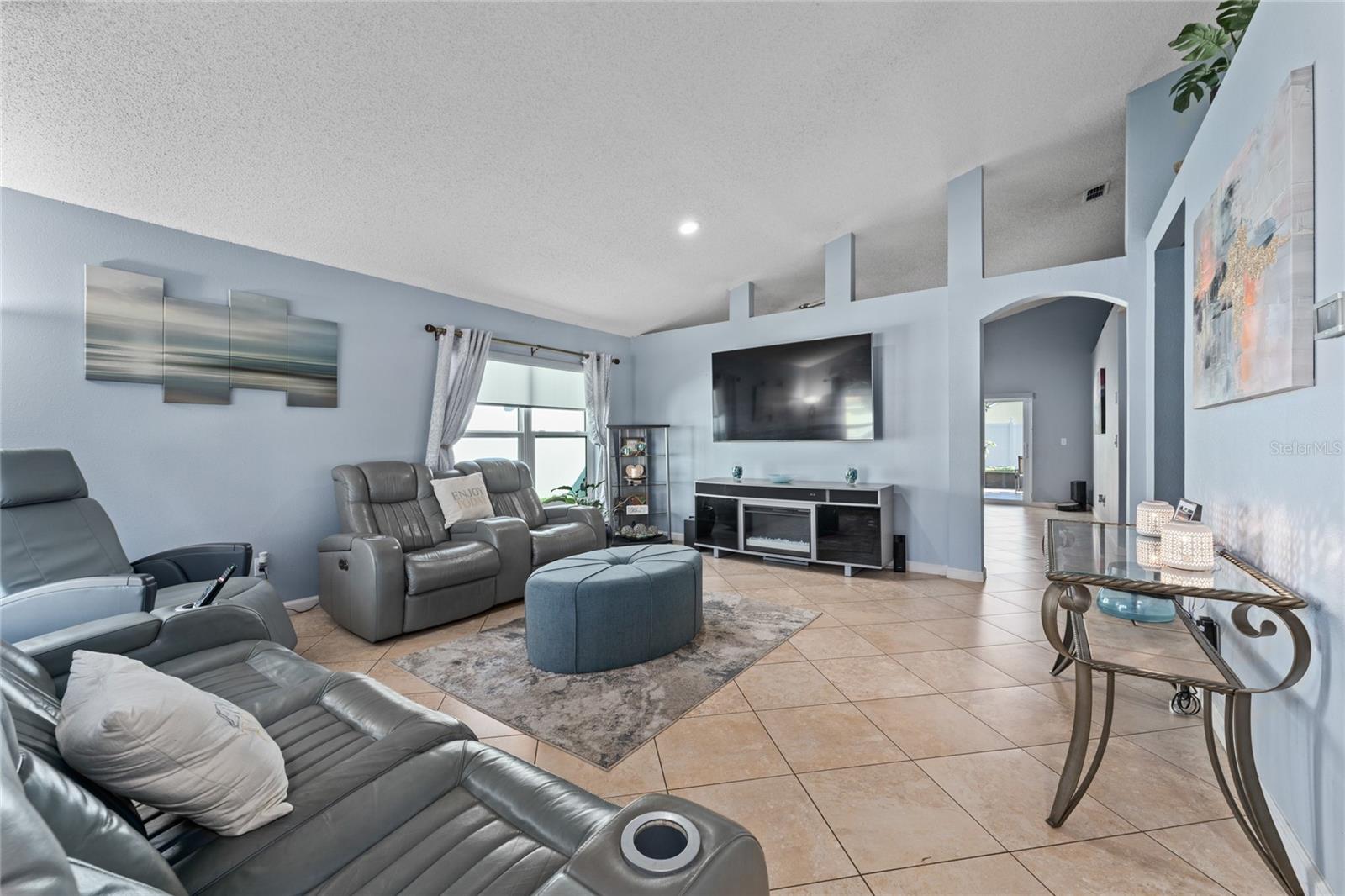 Image 7 of 29 For 6410 Cherry Grove Circle