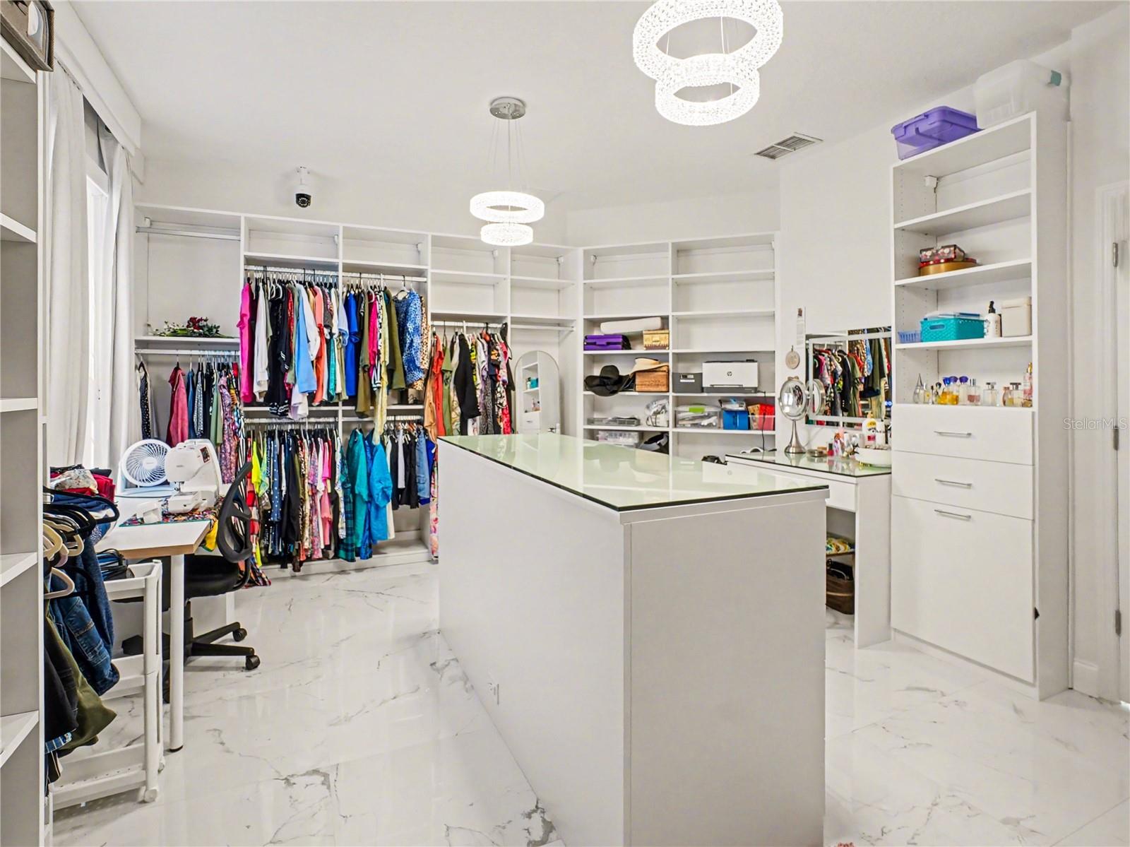 Image 10 of 39 For 2260 Pickford Circle