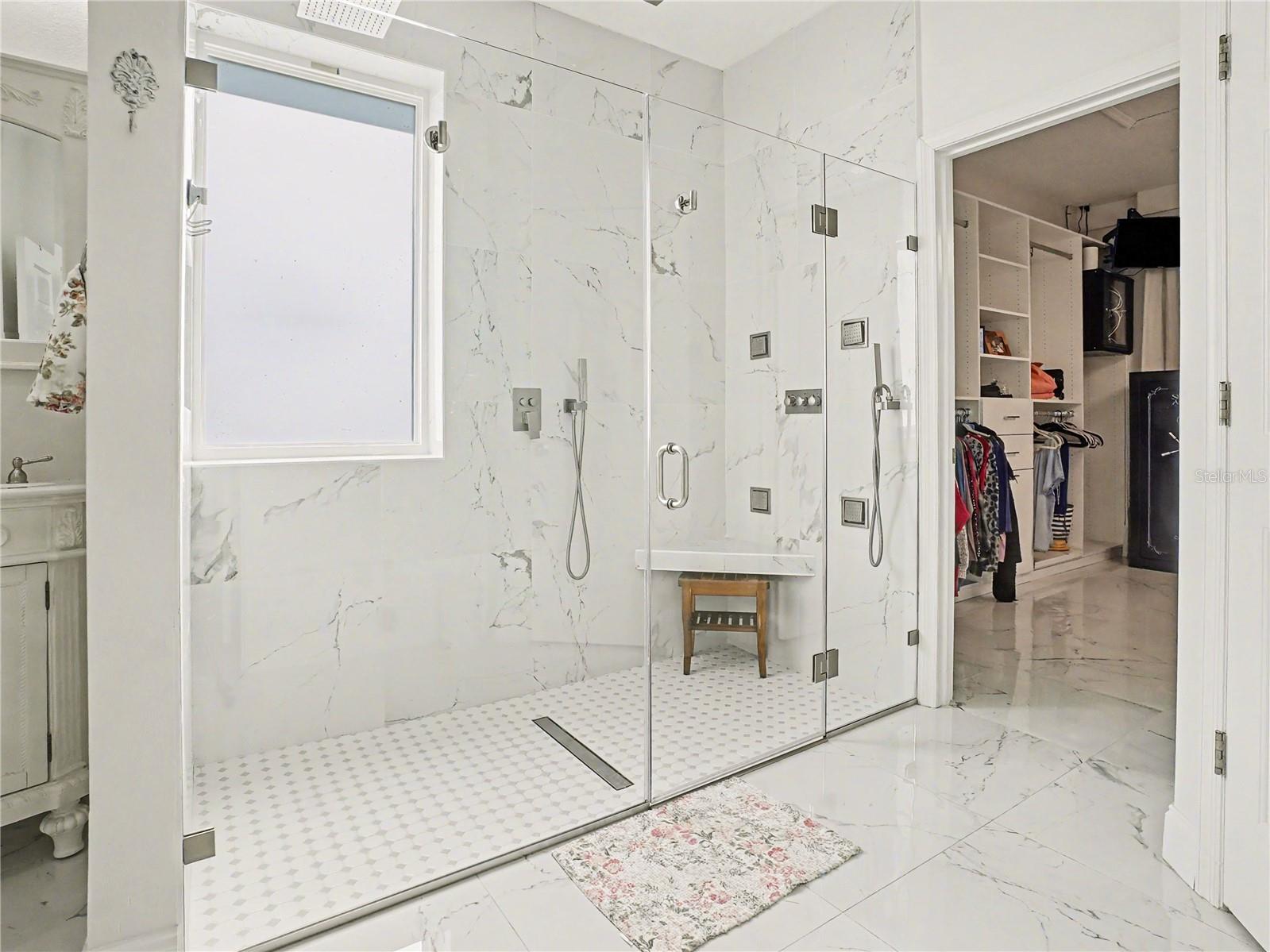 Image 12 of 39 For 2260 Pickford Circle