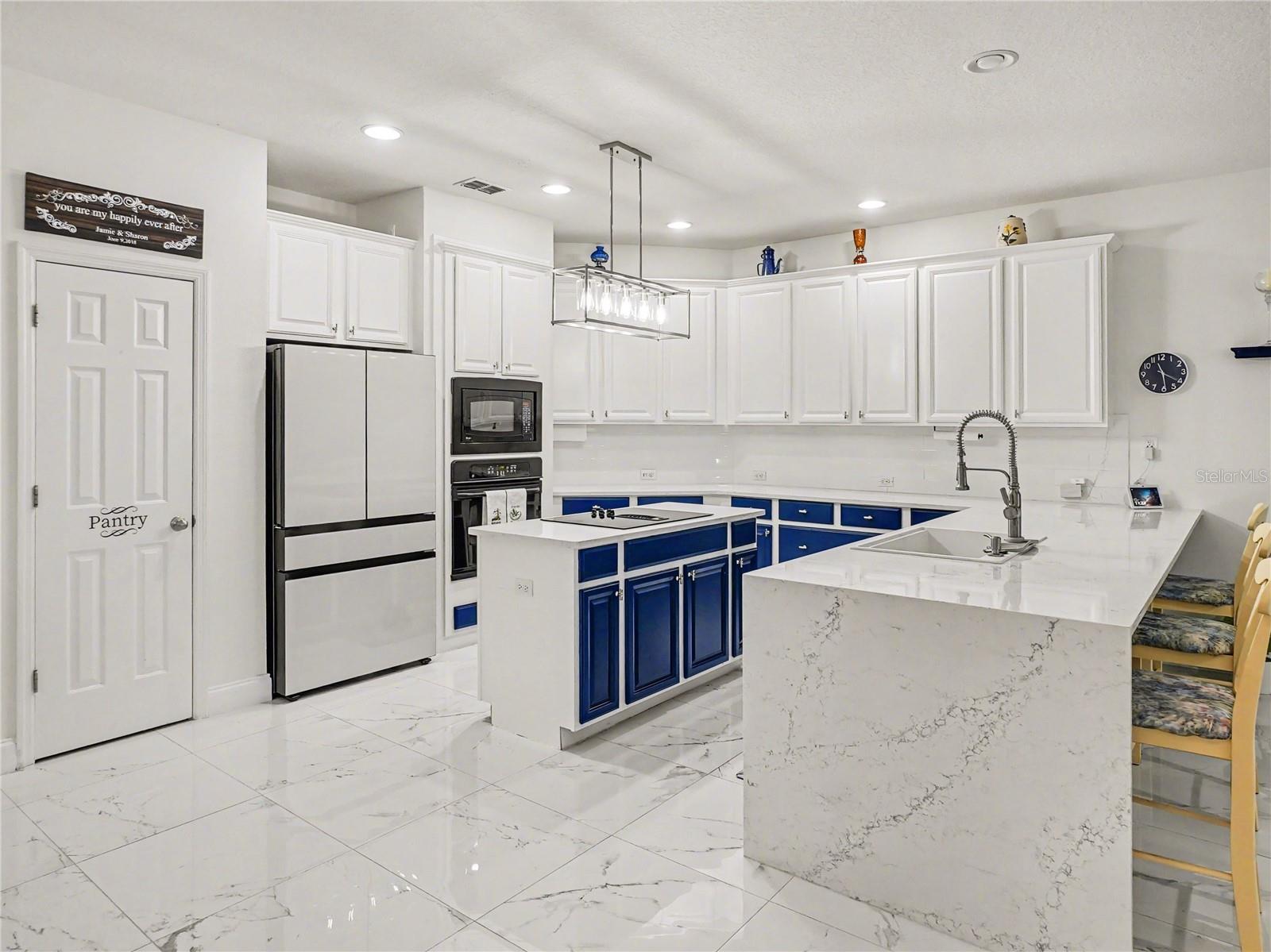 Image 4 of 39 For 2260 Pickford Circle