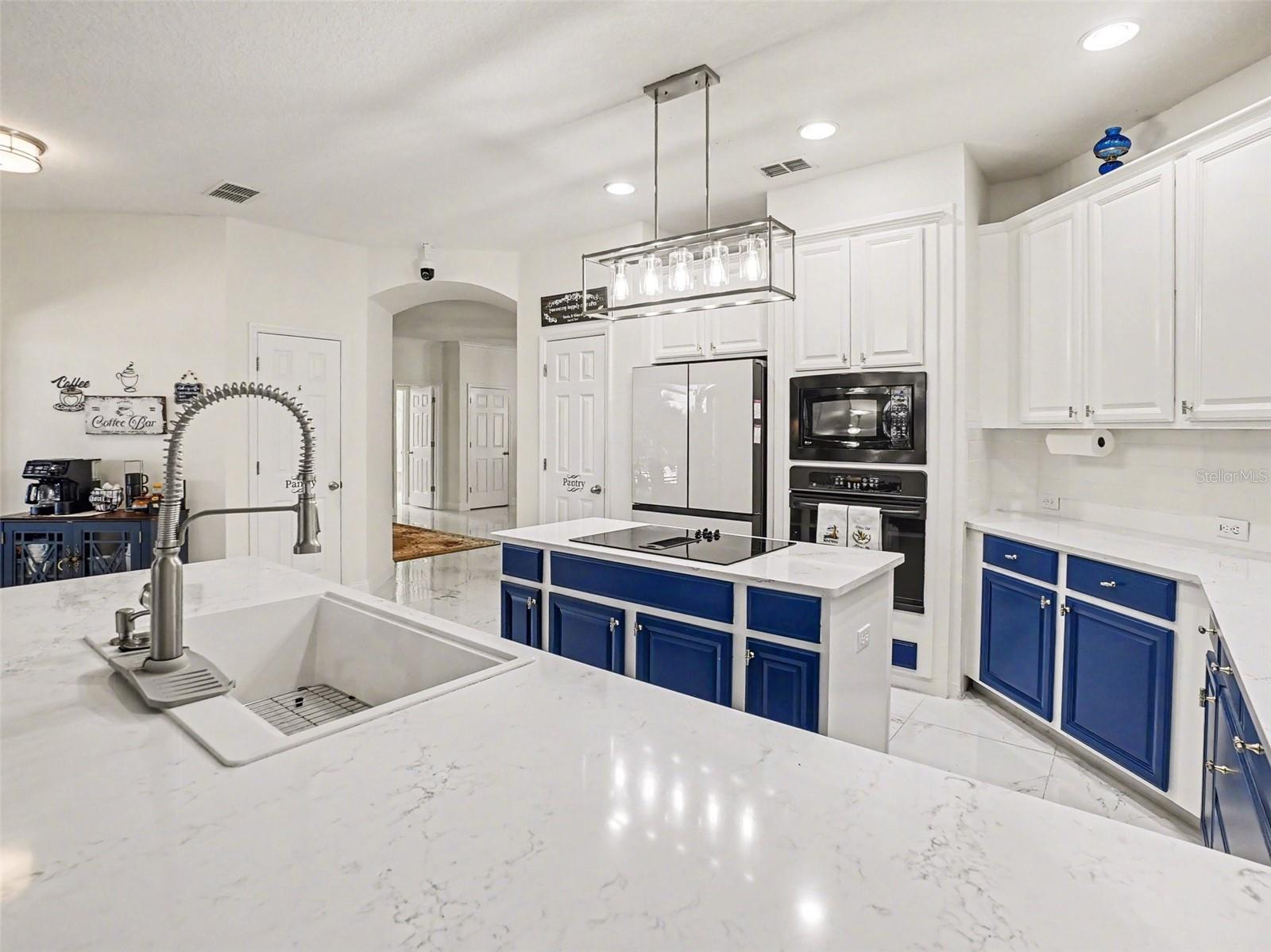 Image 5 of 39 For 2260 Pickford Circle