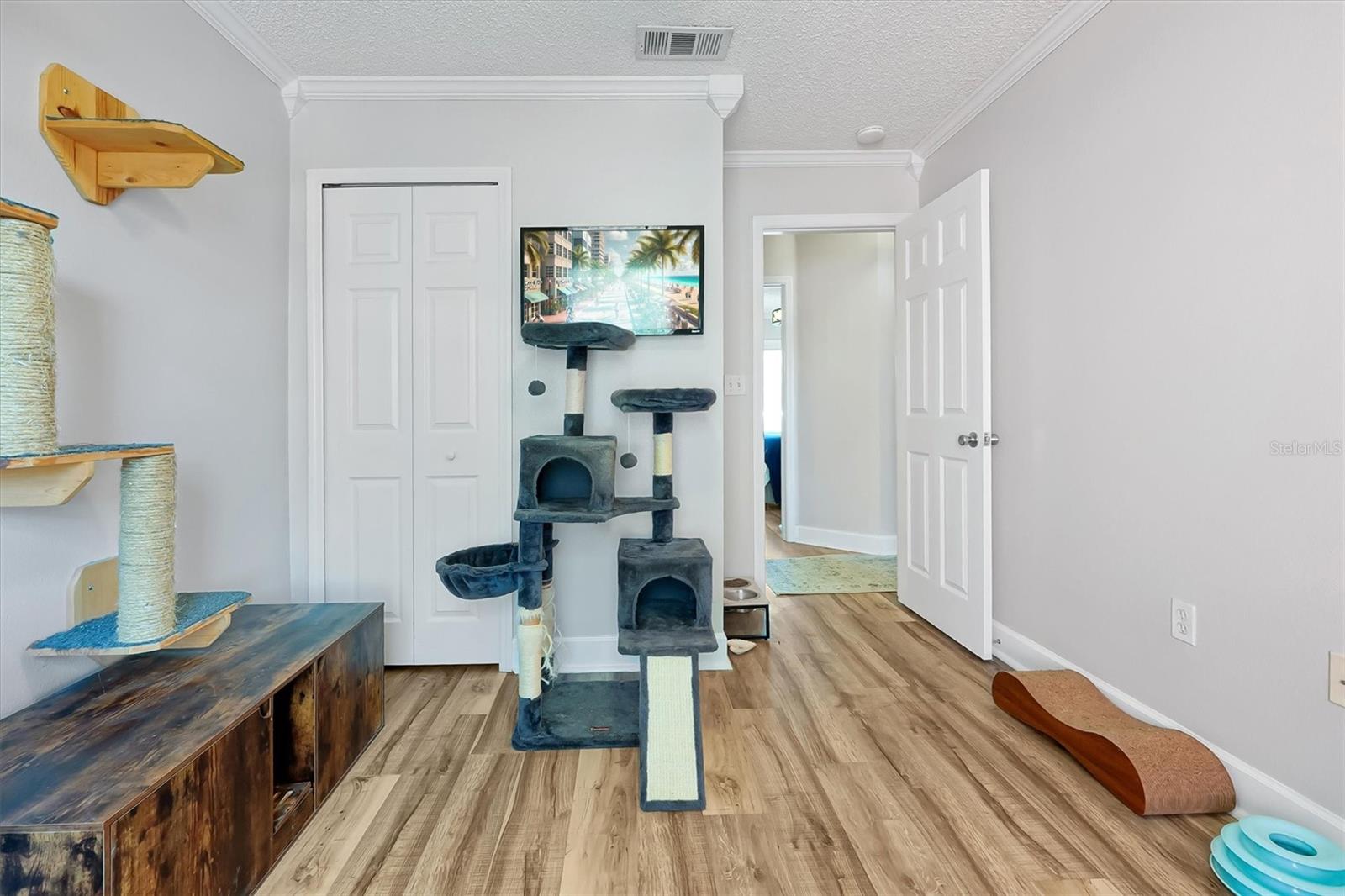 Image 32 of 61 For 2781 Sun Key Place