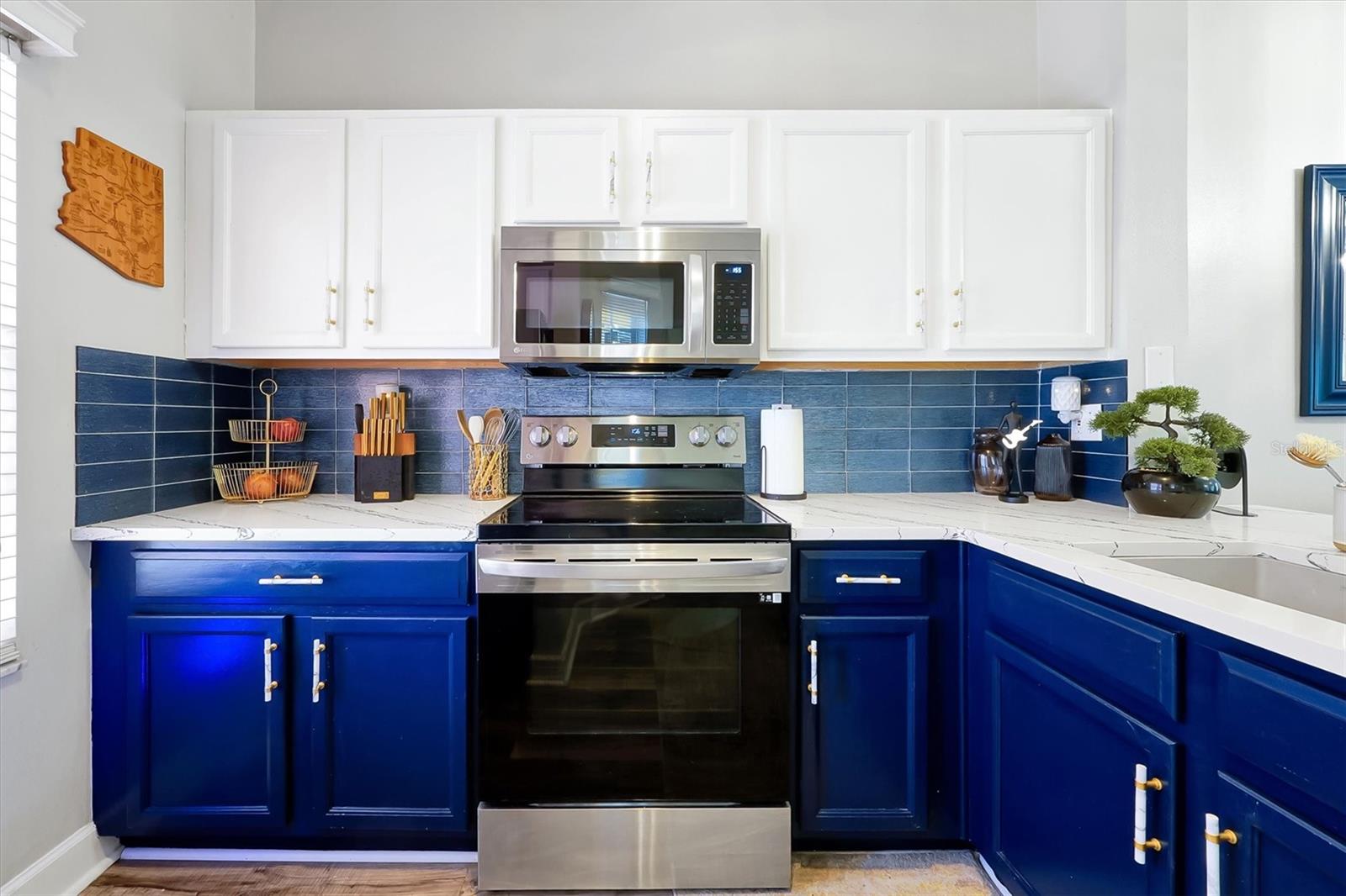 Image 7 of 61 For 2781 Sun Key Place