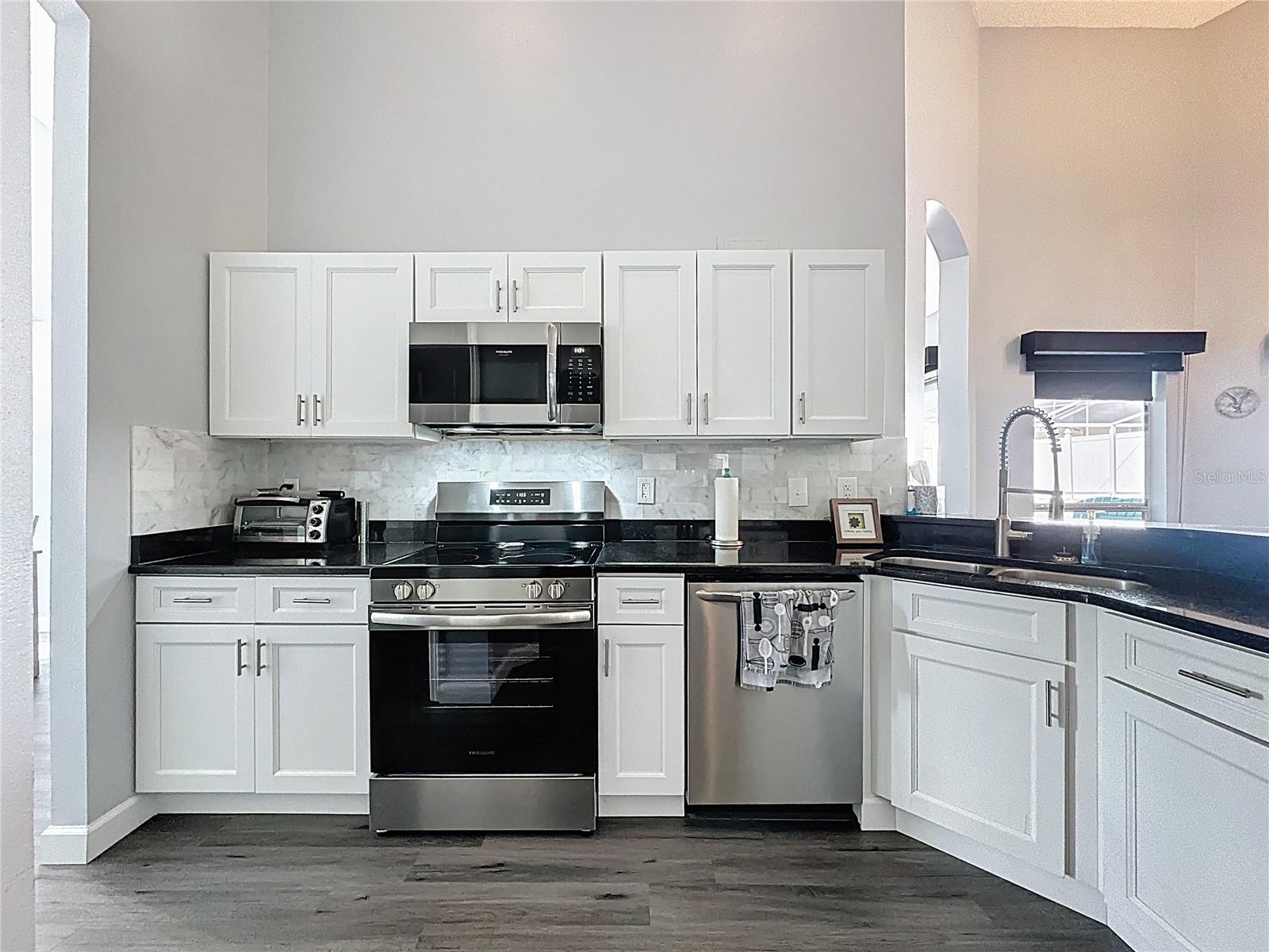 Image 21 of 91 For 1932 Southern Dunes Boulevard