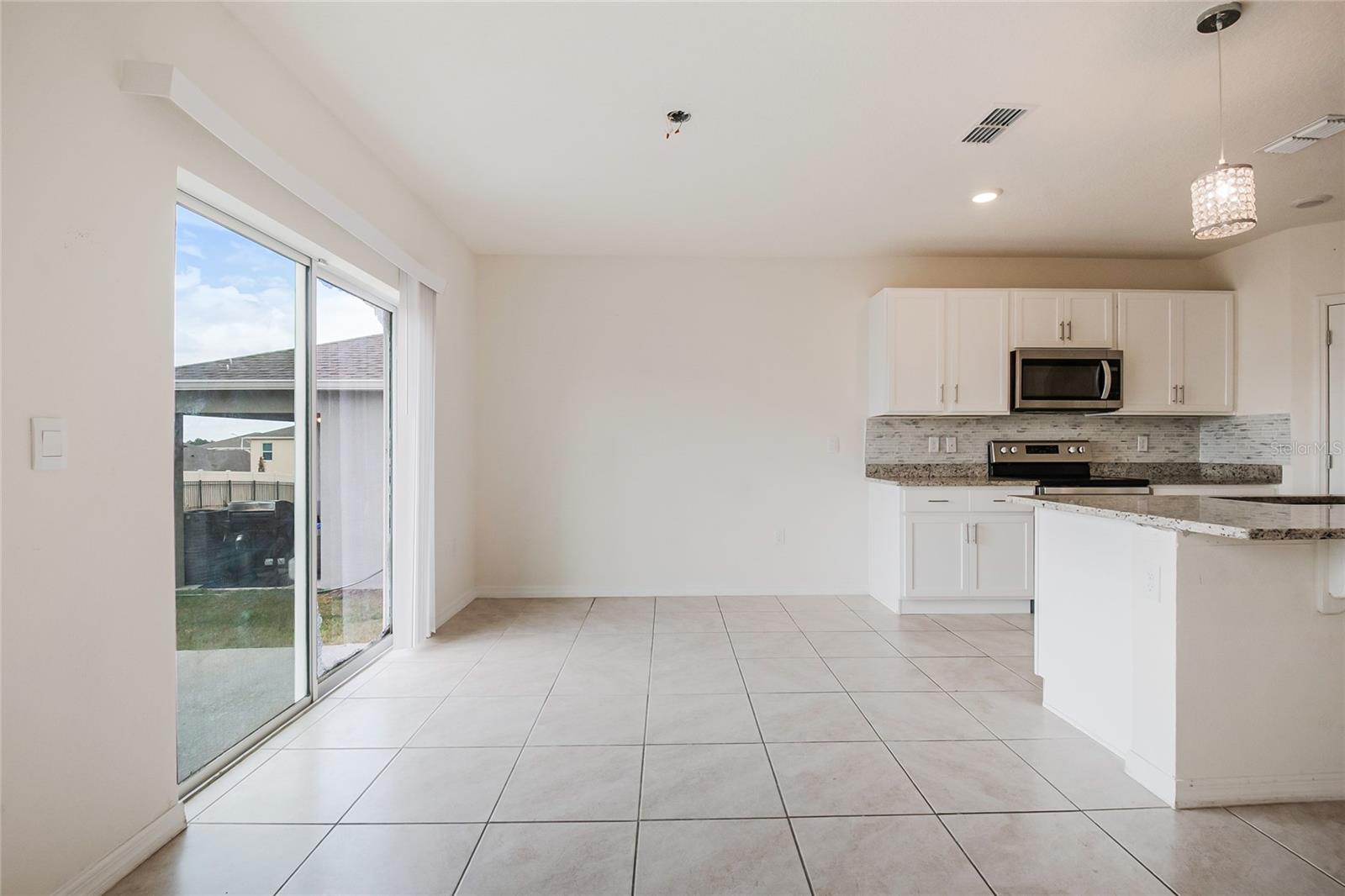 Image 14 of 49 For 2340 Canyon Oak Drive