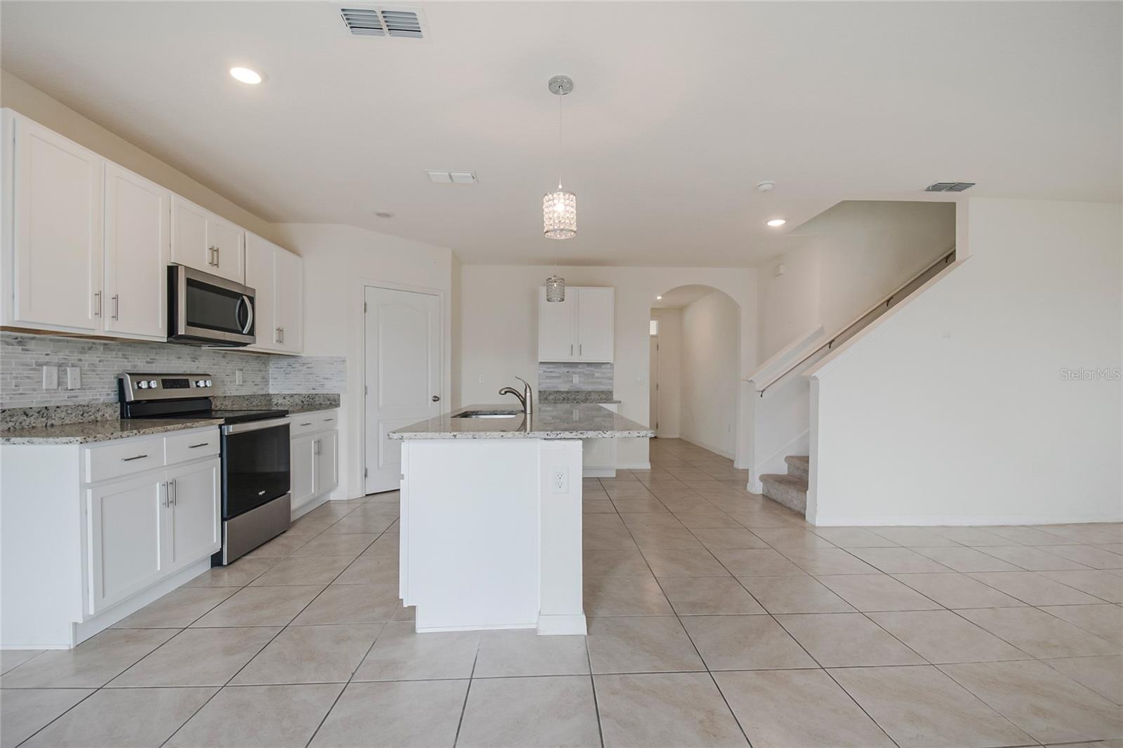 Image 9 of 49 For 2340 Canyon Oak Drive