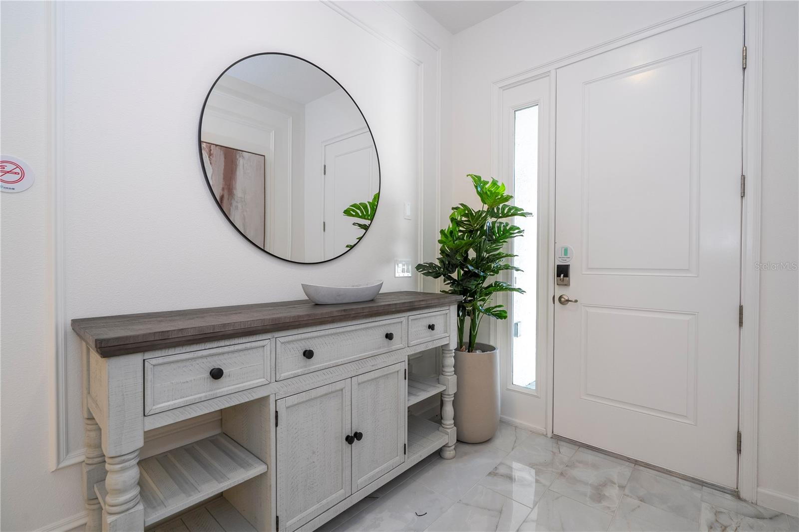 Listing photo id 8 for 5860 High Seas Drive