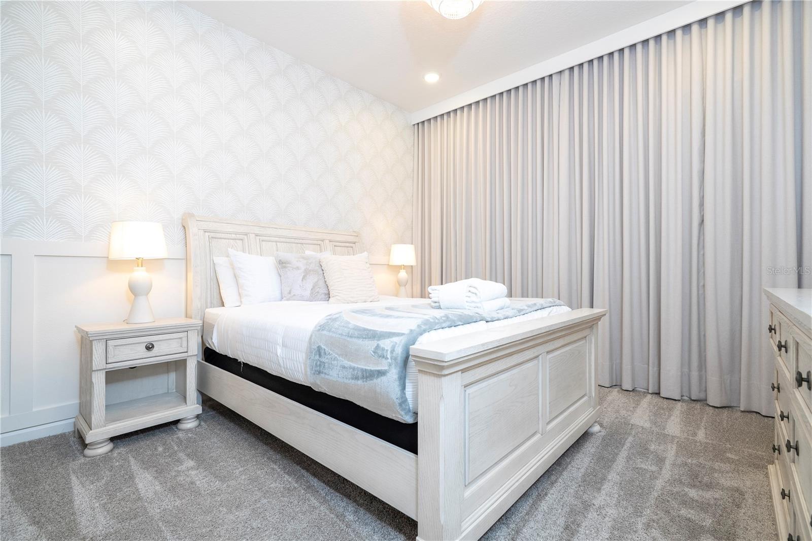 Listing photo id 9 for 5860 High Seas Drive