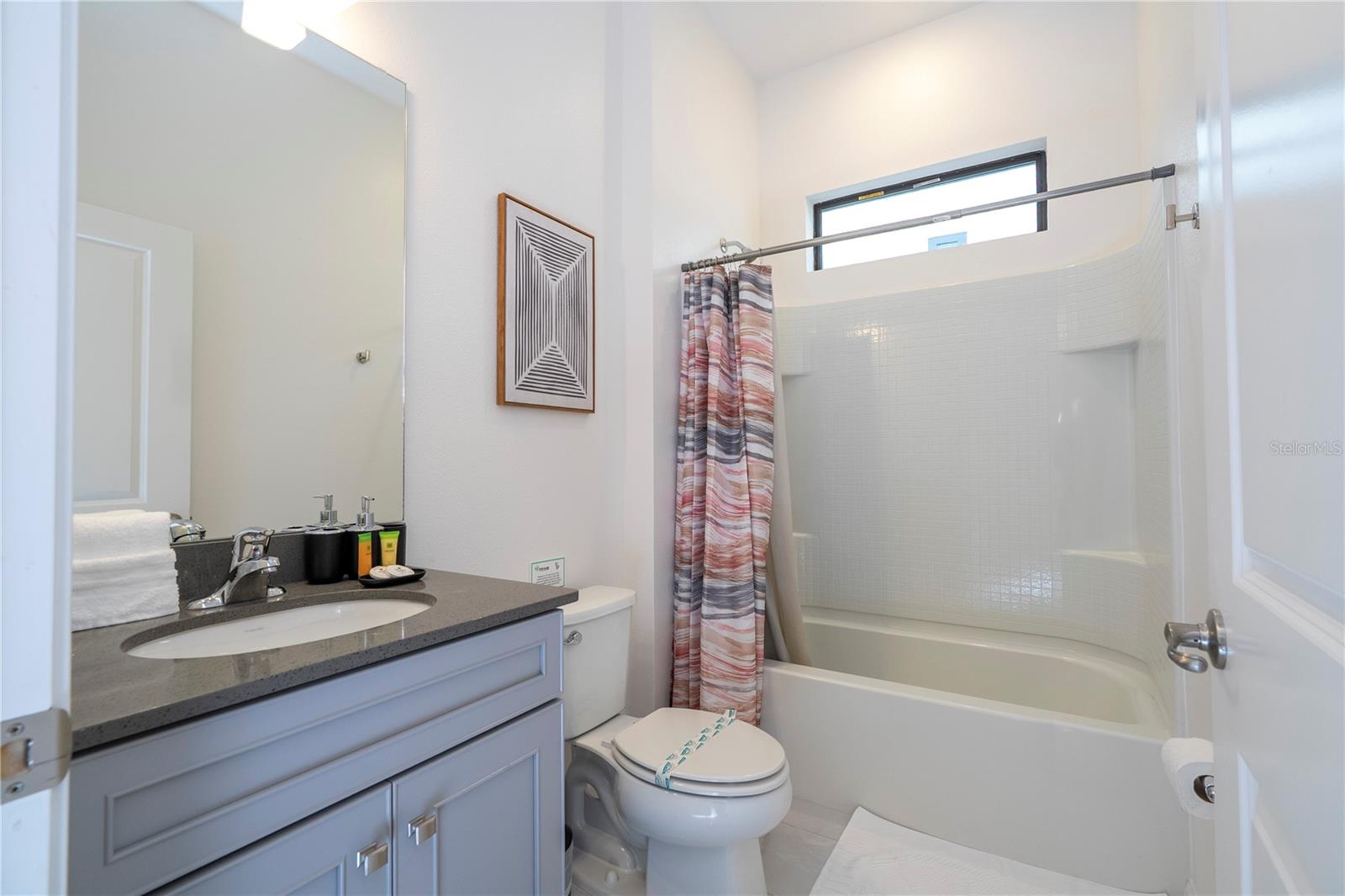 Listing photo id 12 for 5860 High Seas Drive