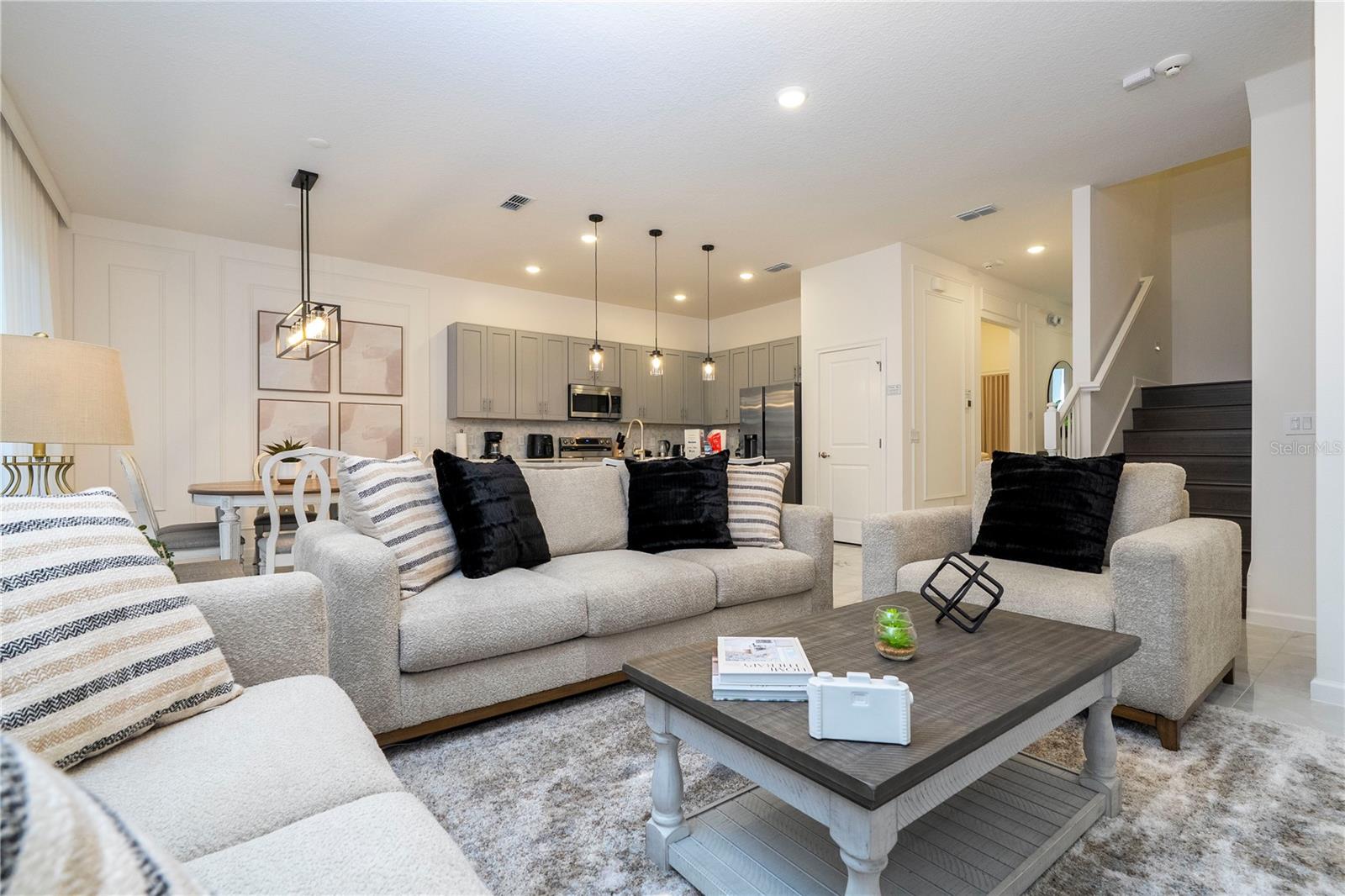 Listing photo id 23 for 5860 High Seas Drive