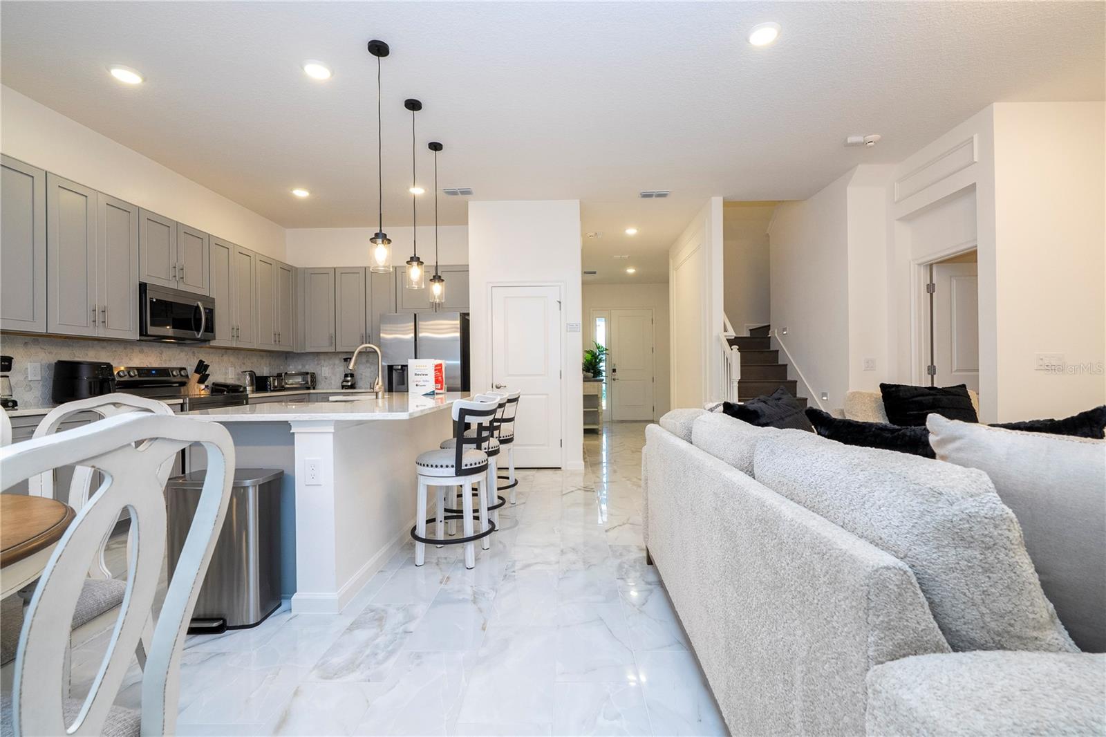 Listing photo id 25 for 5860 High Seas Drive