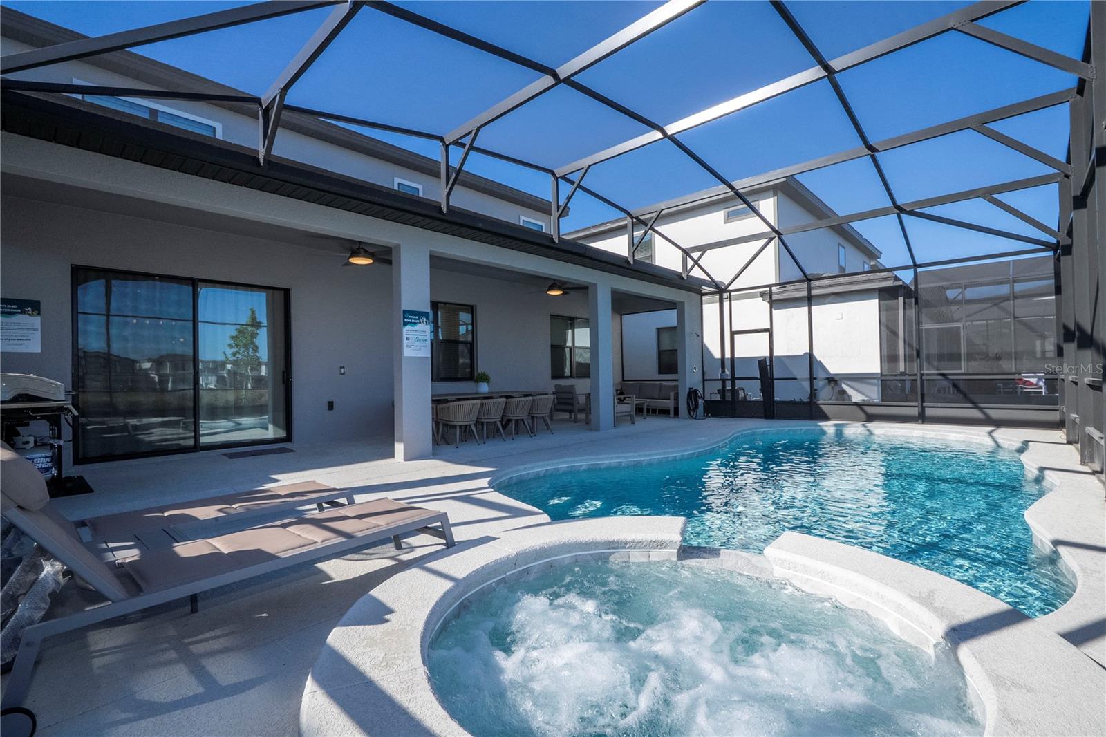 Listing photo id 32 for 5860 High Seas Drive